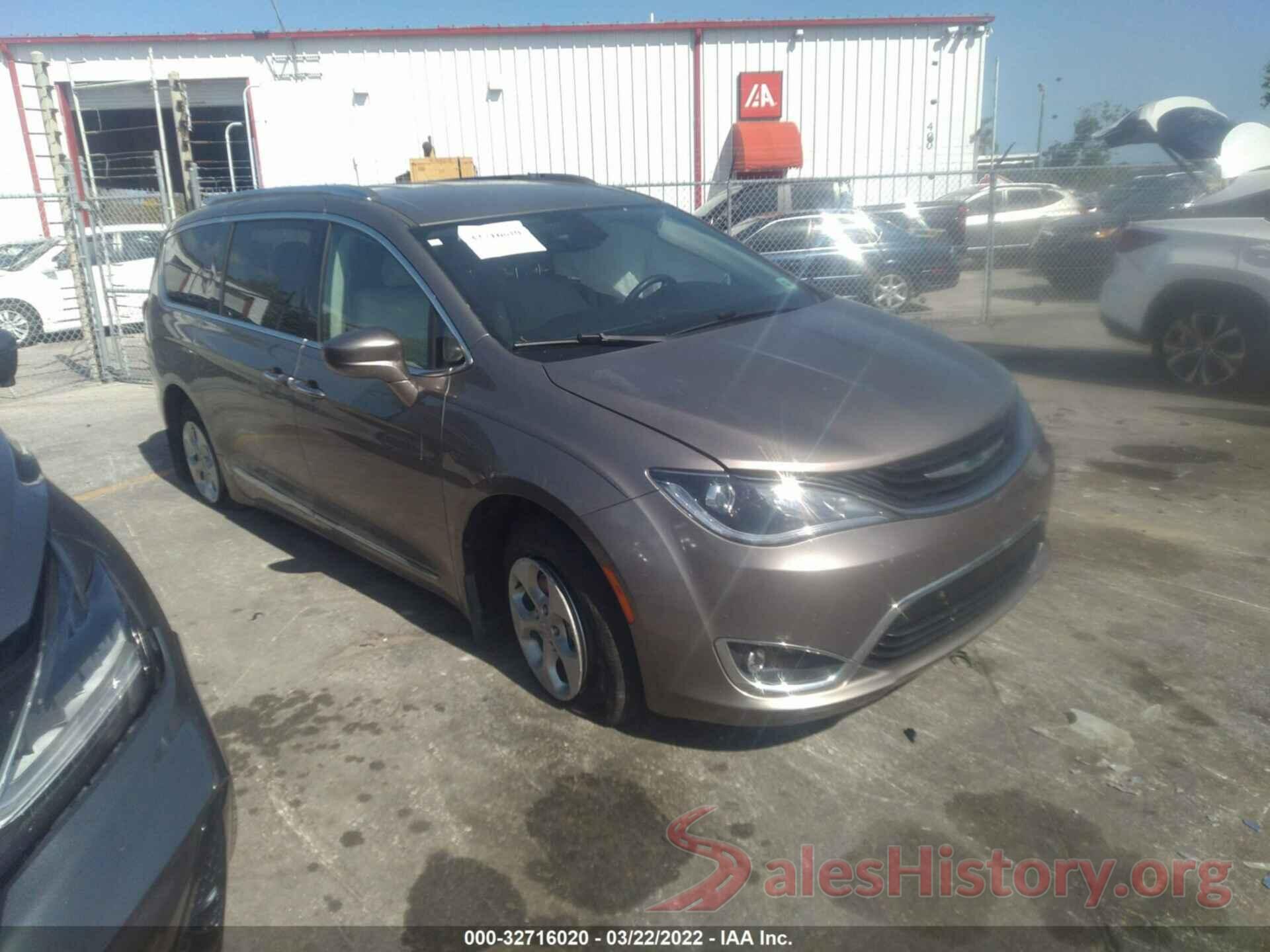 2C4RC1L7XJR124782 2018 CHRYSLER PACIFICA