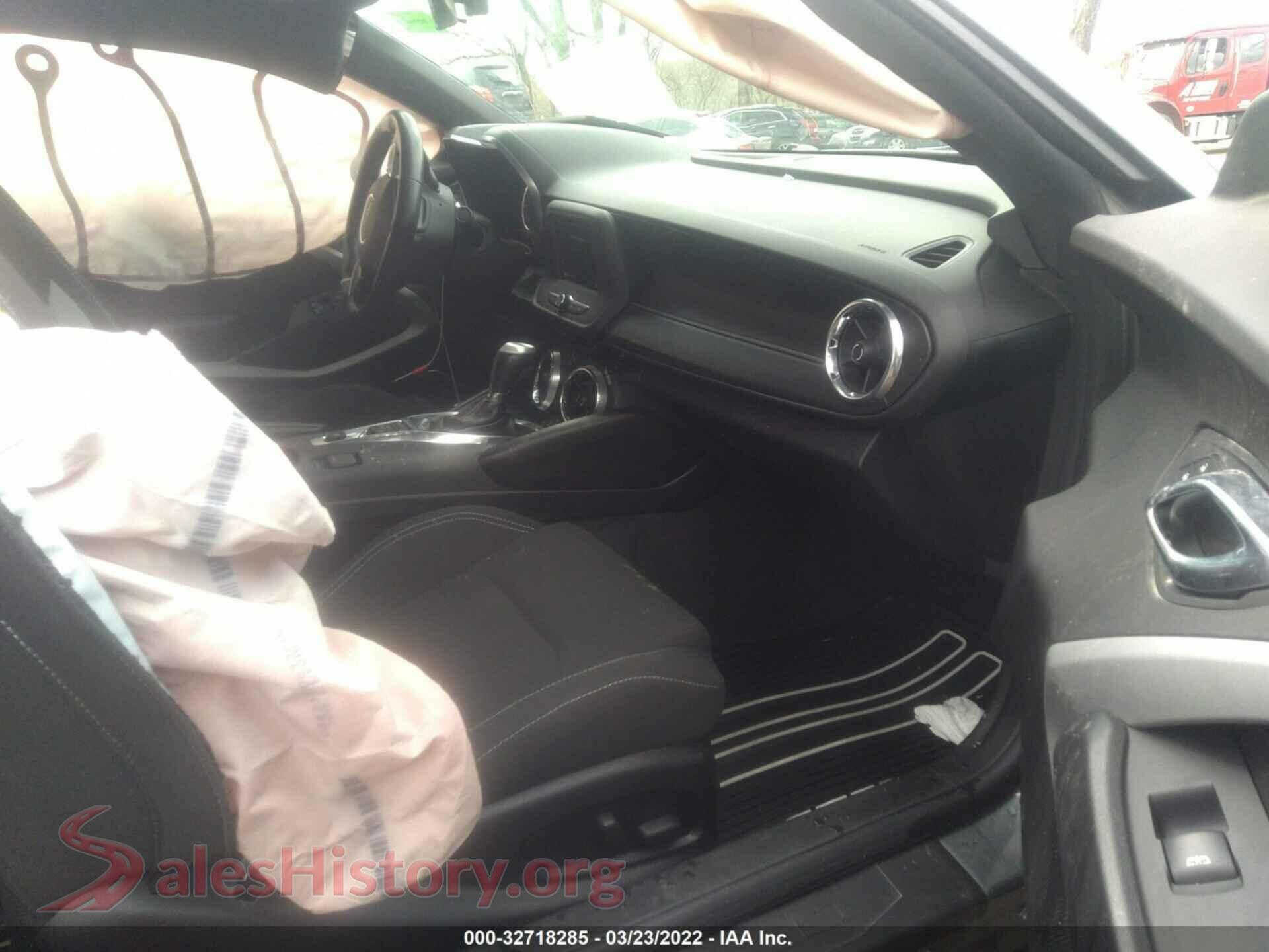 2019 CHEVROLET CAMARO VIN 1G1FB1RX0K0129152, rear view