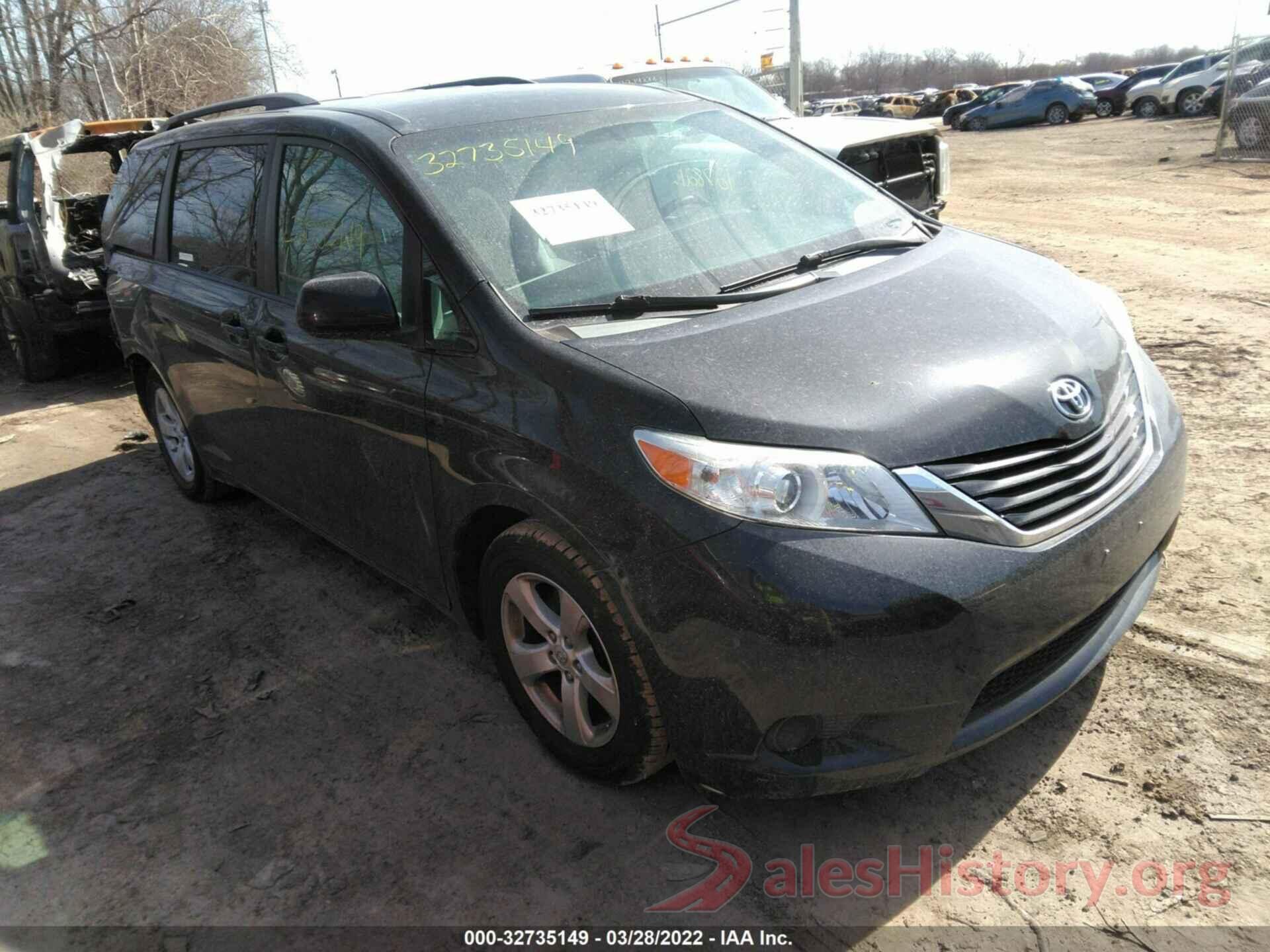 5TDKK3DC8FS573050 2015 TOYOTA SIENNA