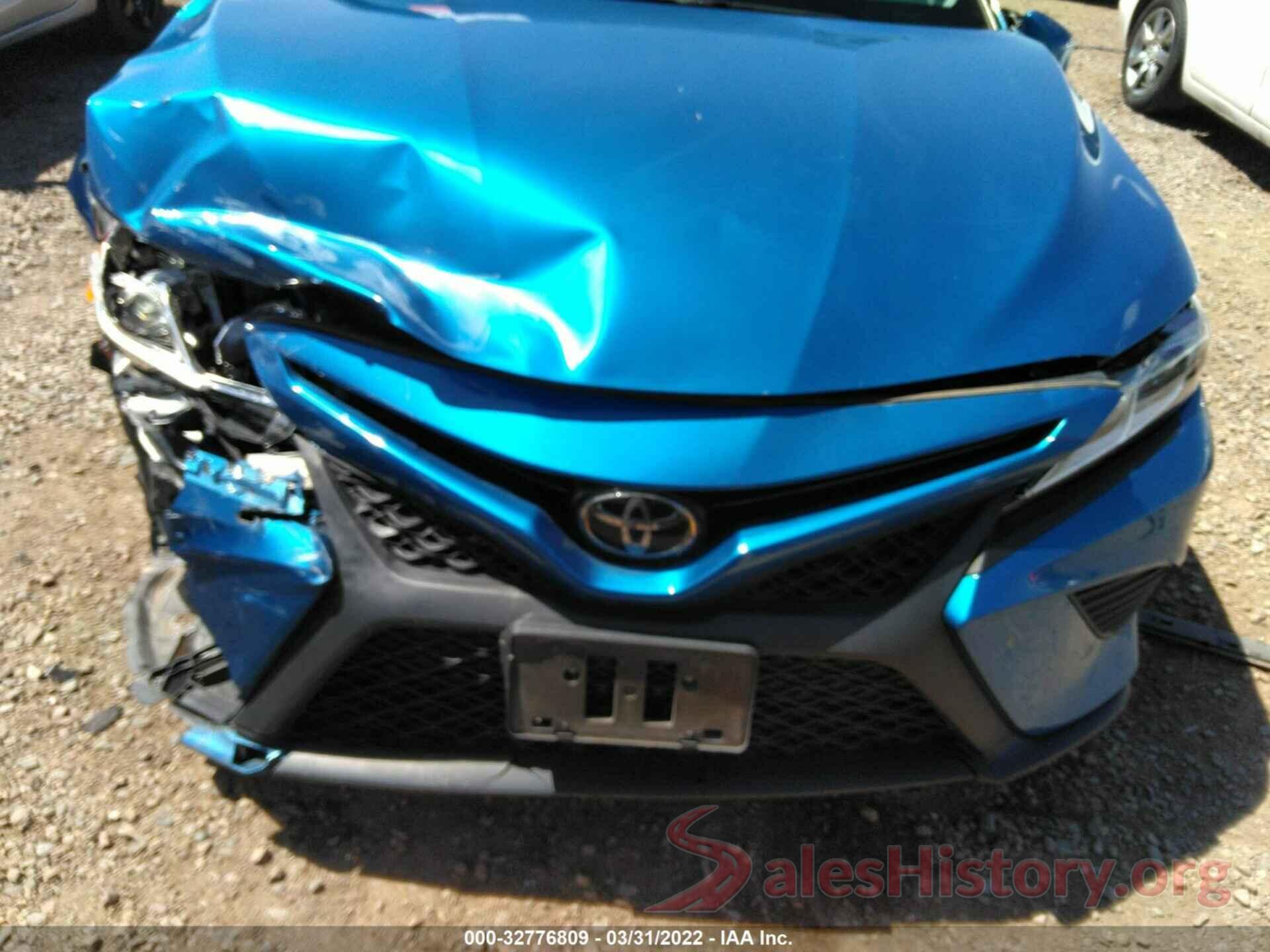 4T1B11HK5JU157093 2018 TOYOTA CAMRY