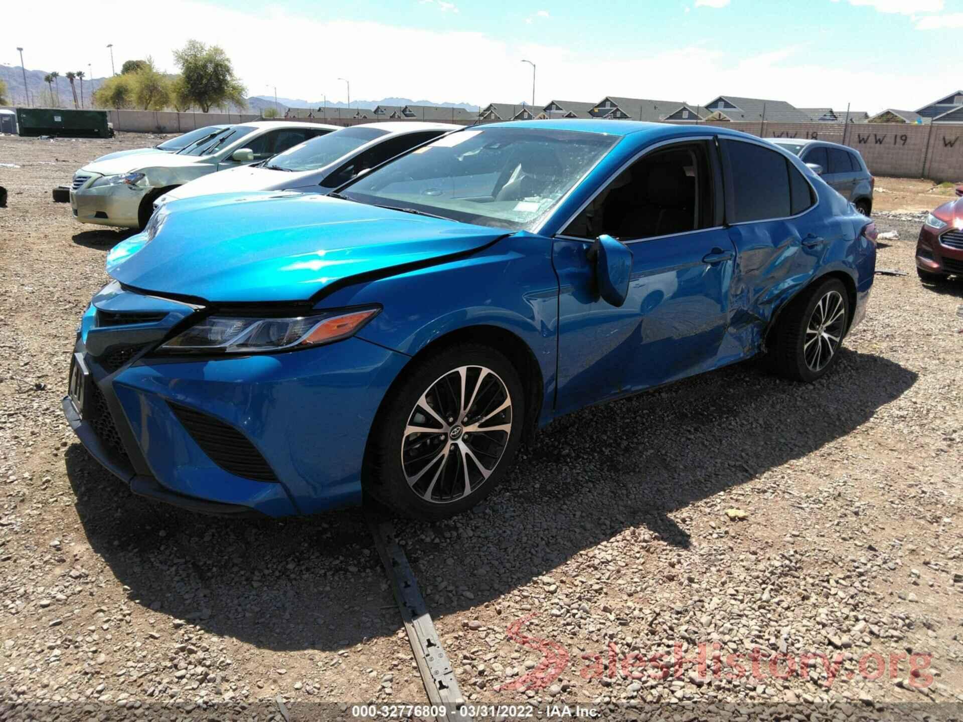 4T1B11HK5JU157093 2018 TOYOTA CAMRY