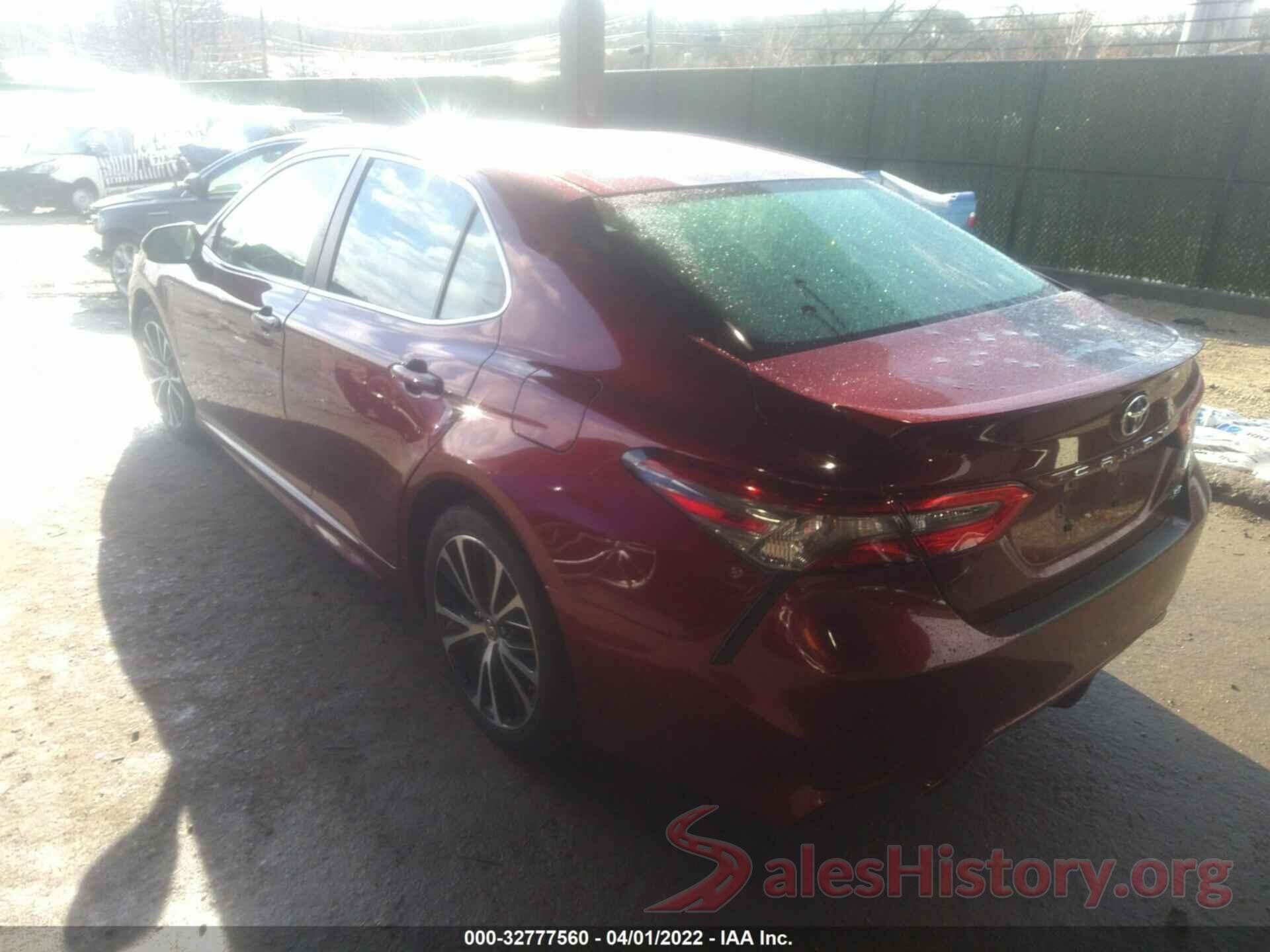 4T1B11HK8JU578449 2018 TOYOTA CAMRY