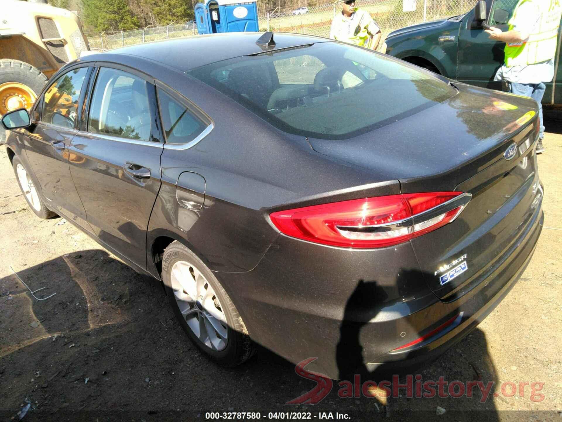 3FA6P0HD1KR101957 2019 FORD FUSION