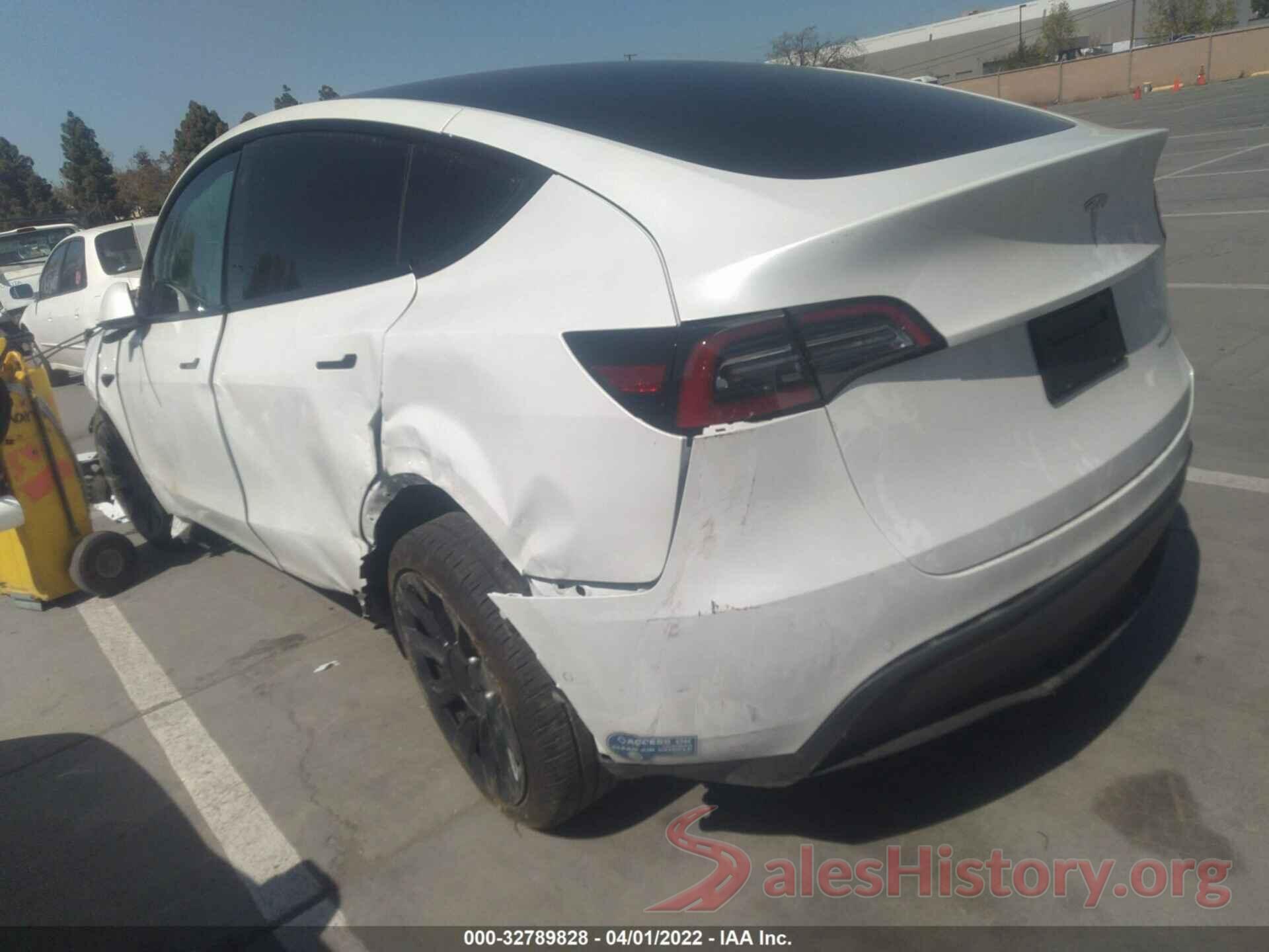 5YJYGDEE5MF255924 2021 TESLA MODEL Y