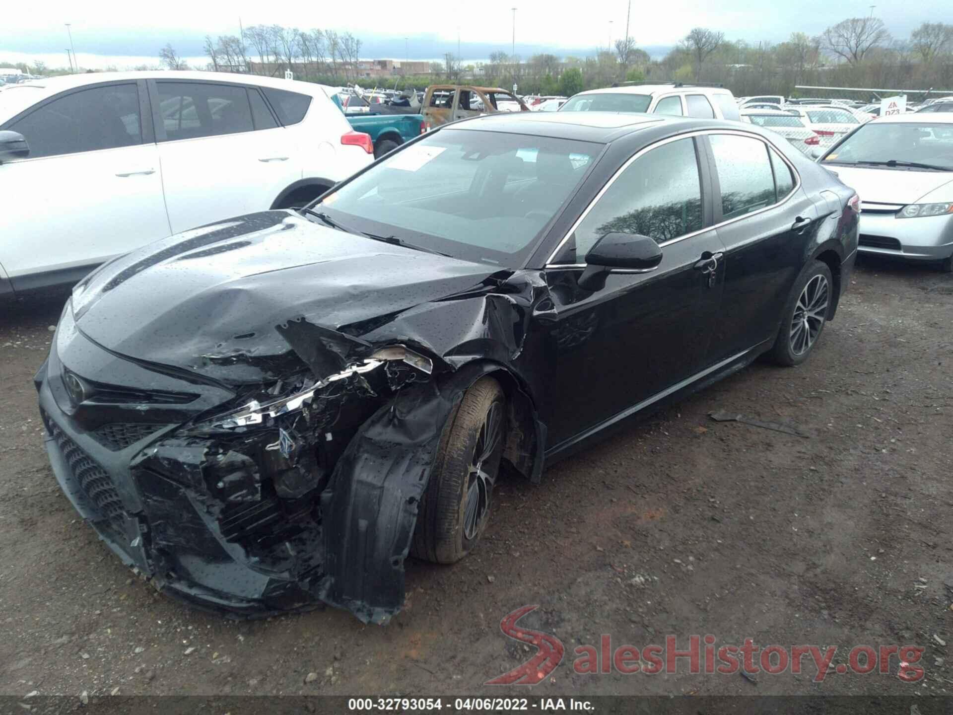 4T1B11HK0JU619527 2018 TOYOTA CAMRY