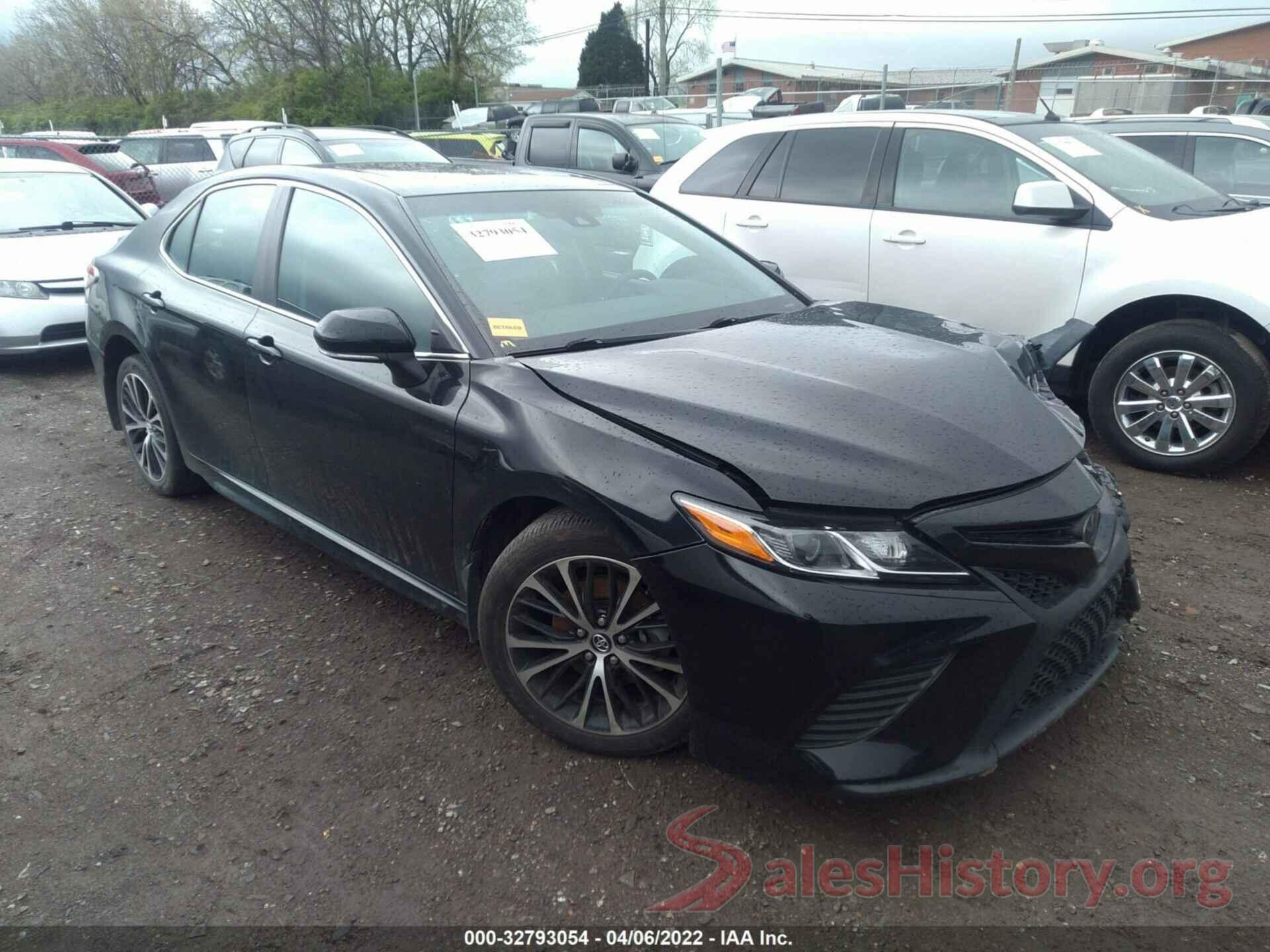 4T1B11HK0JU619527 2018 TOYOTA CAMRY