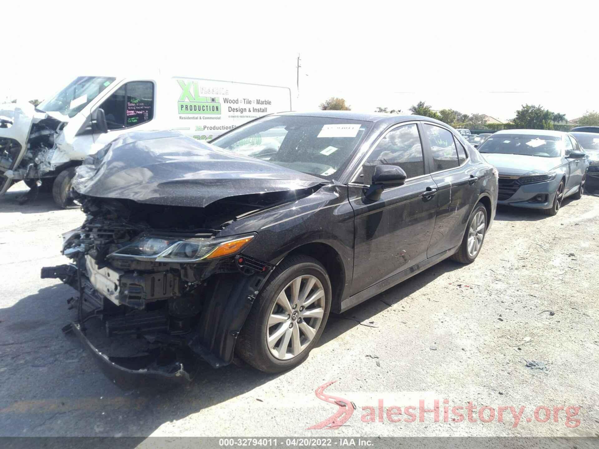 4T1B11HK3JU143418 2018 TOYOTA CAMRY