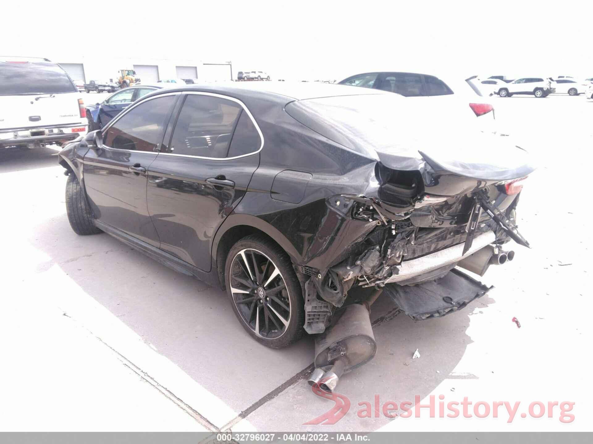 4T1B61HK4JU132543 2018 TOYOTA CAMRY