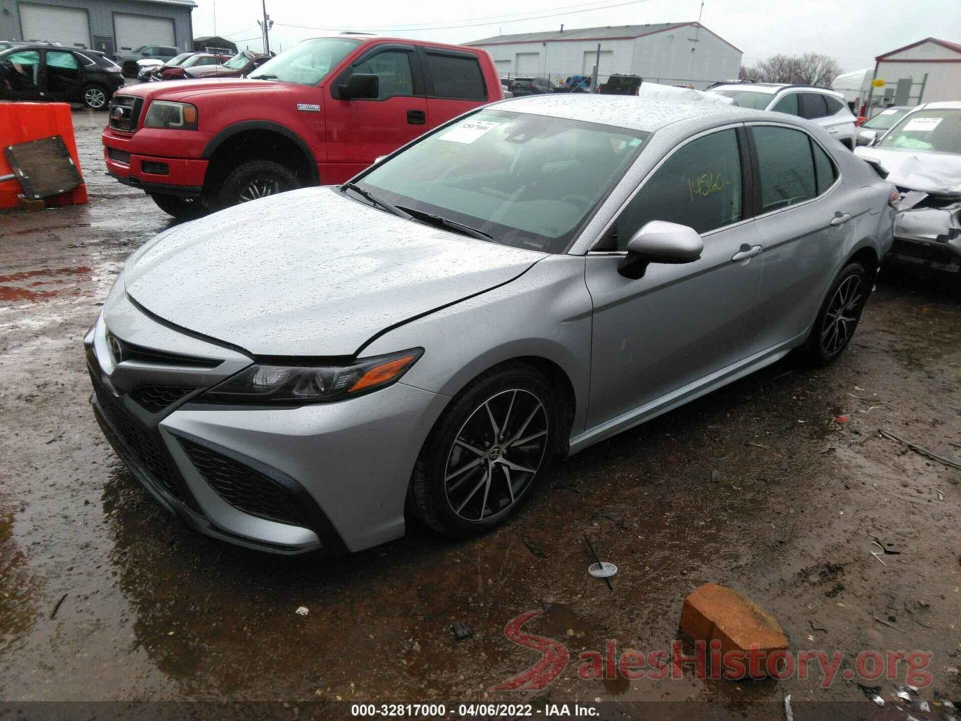 4T1G11AKXMU514806 2021 TOYOTA CAMRY