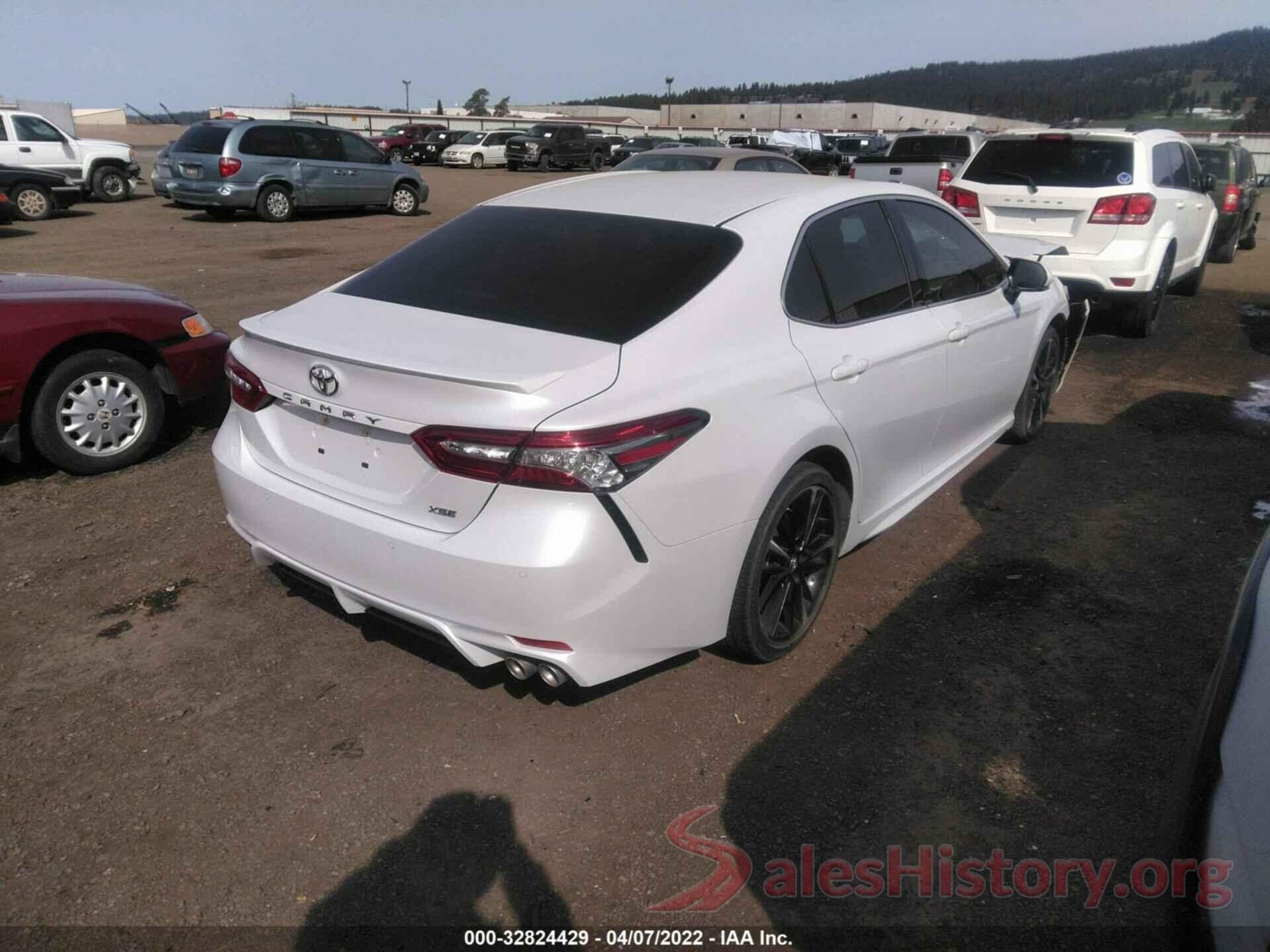 4T1B61HK1JU154242 2018 TOYOTA CAMRY