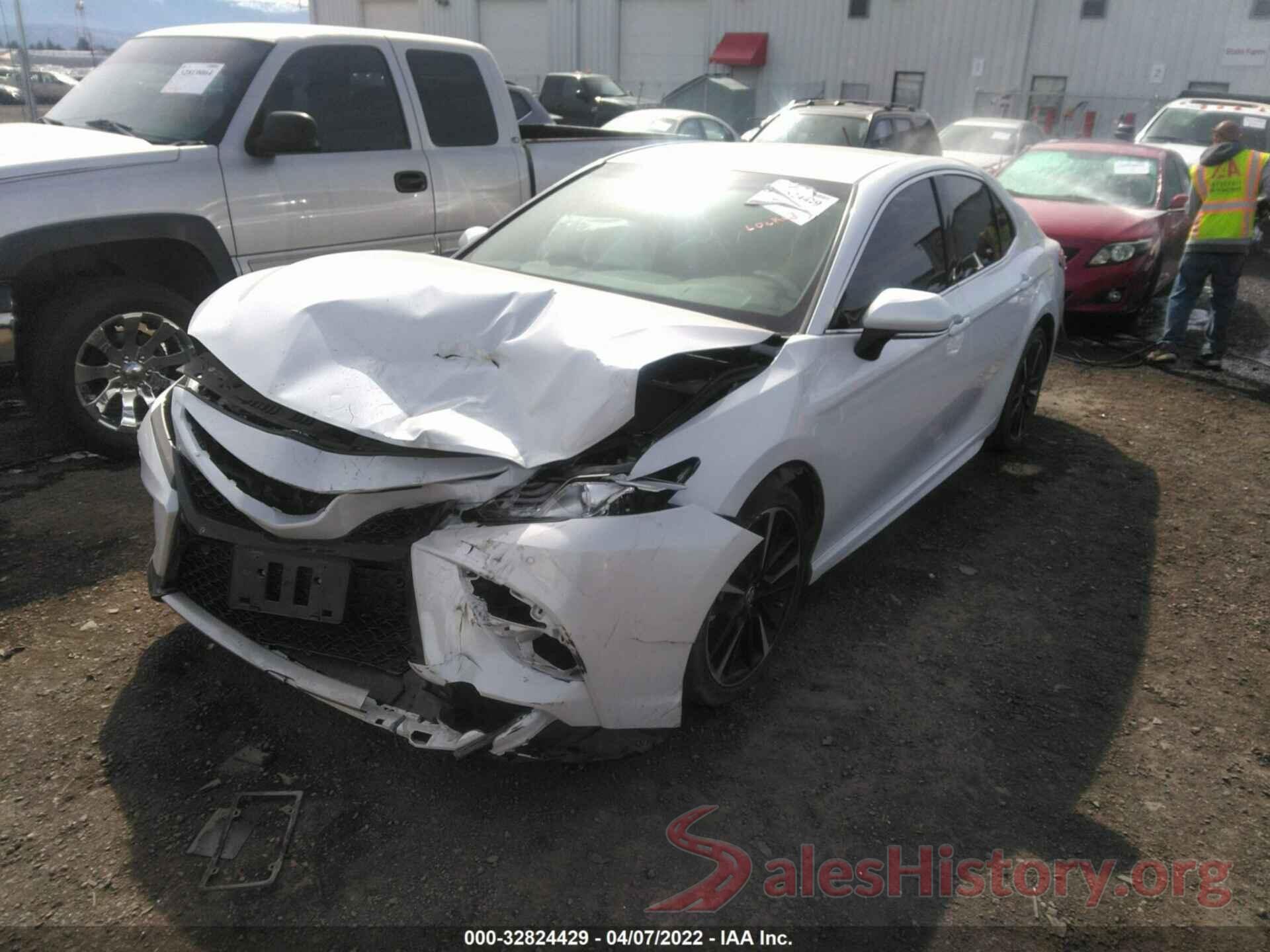 4T1B61HK1JU154242 2018 TOYOTA CAMRY