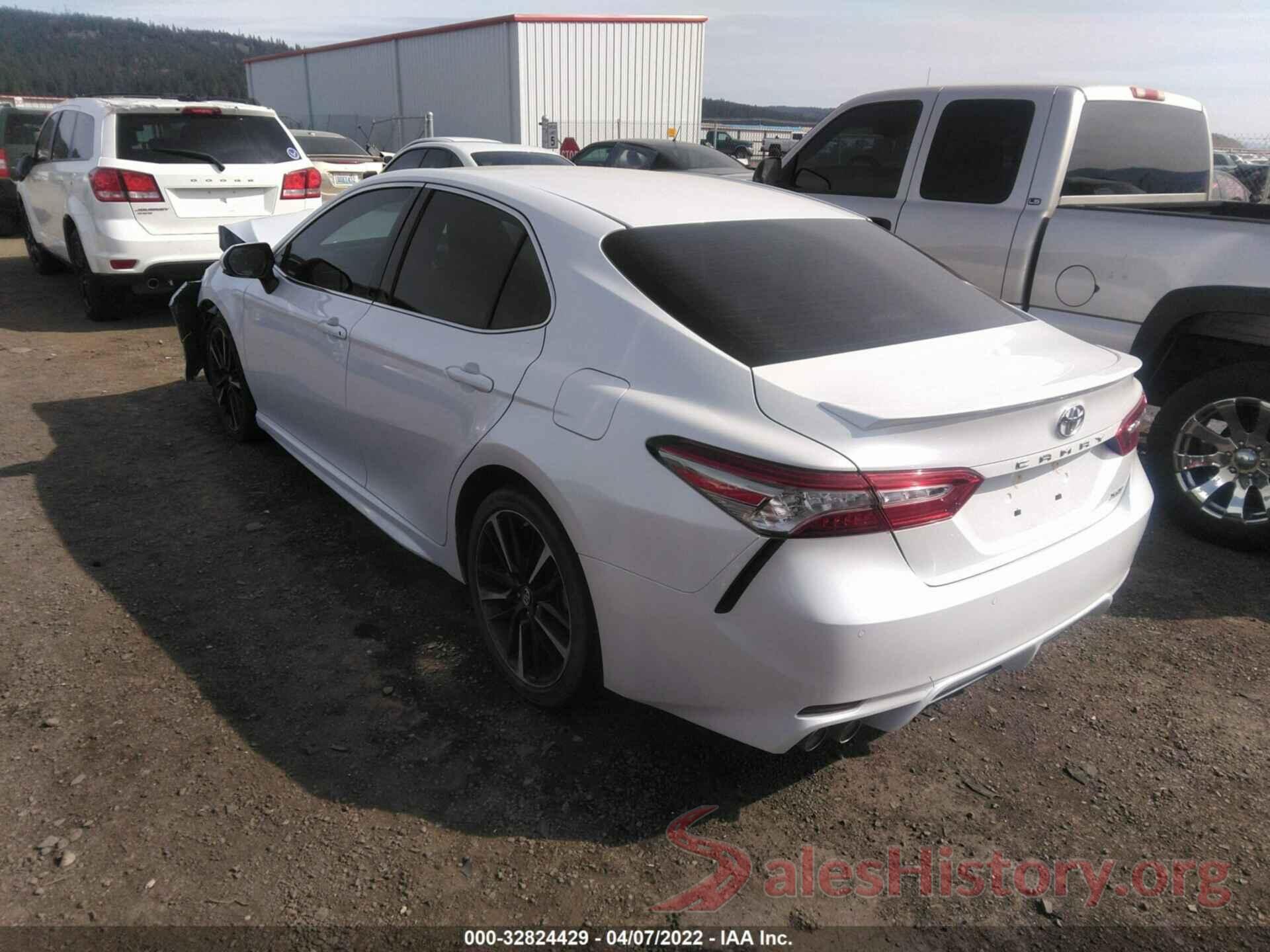 4T1B61HK1JU154242 2018 TOYOTA CAMRY