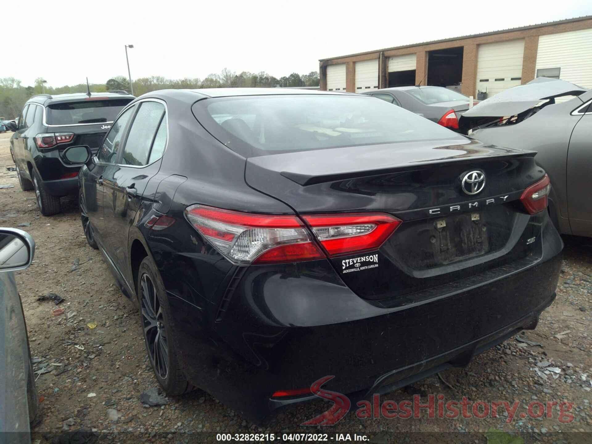 4T1B11HKXJU628476 2018 TOYOTA CAMRY