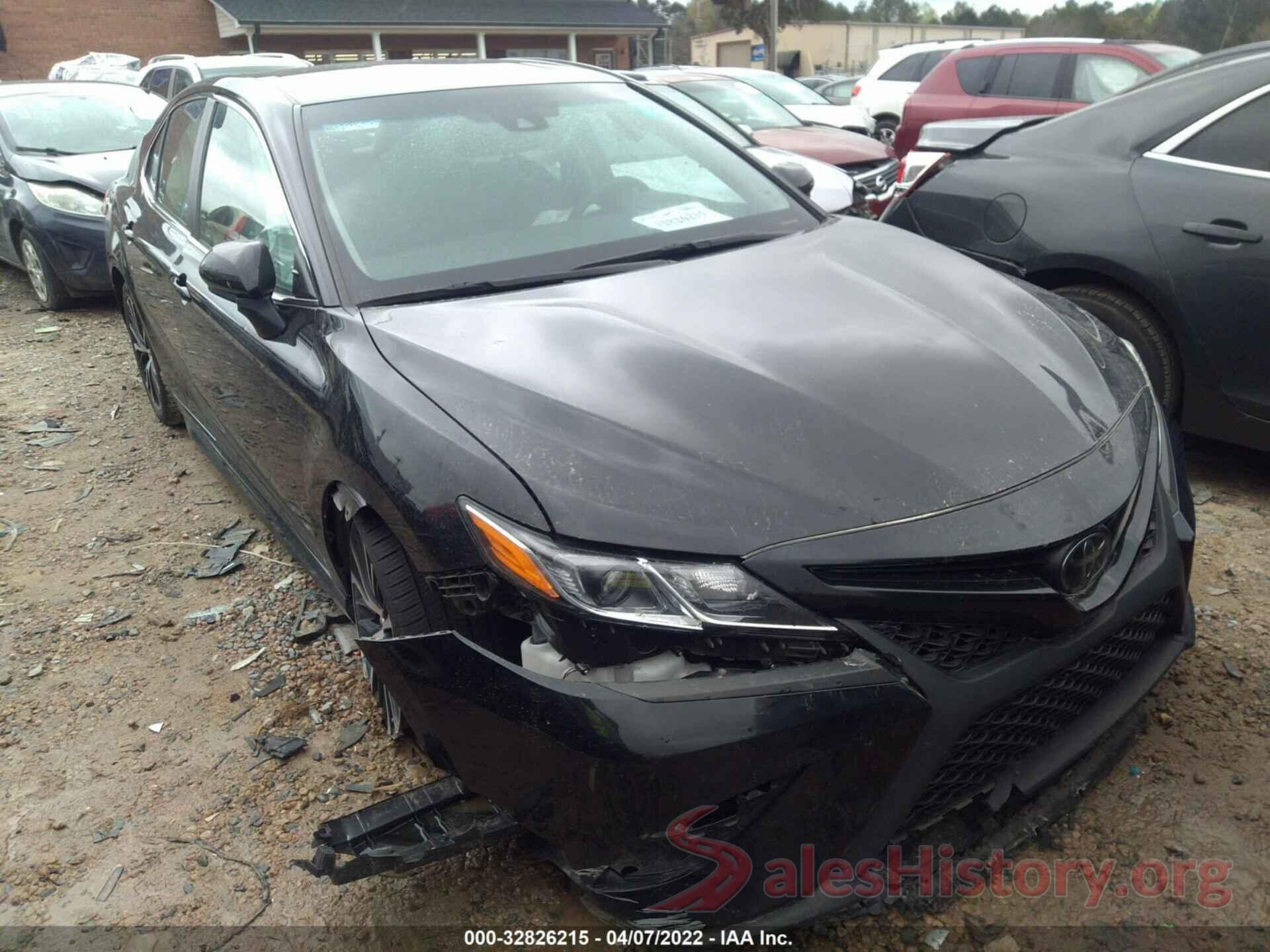 4T1B11HKXJU628476 2018 TOYOTA CAMRY