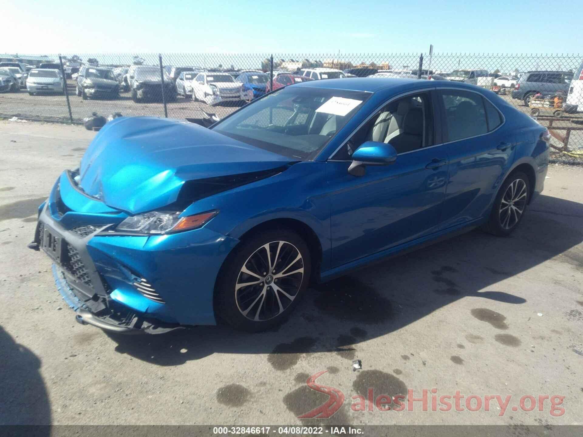 4T1B11HK2JU142096 2018 TOYOTA CAMRY