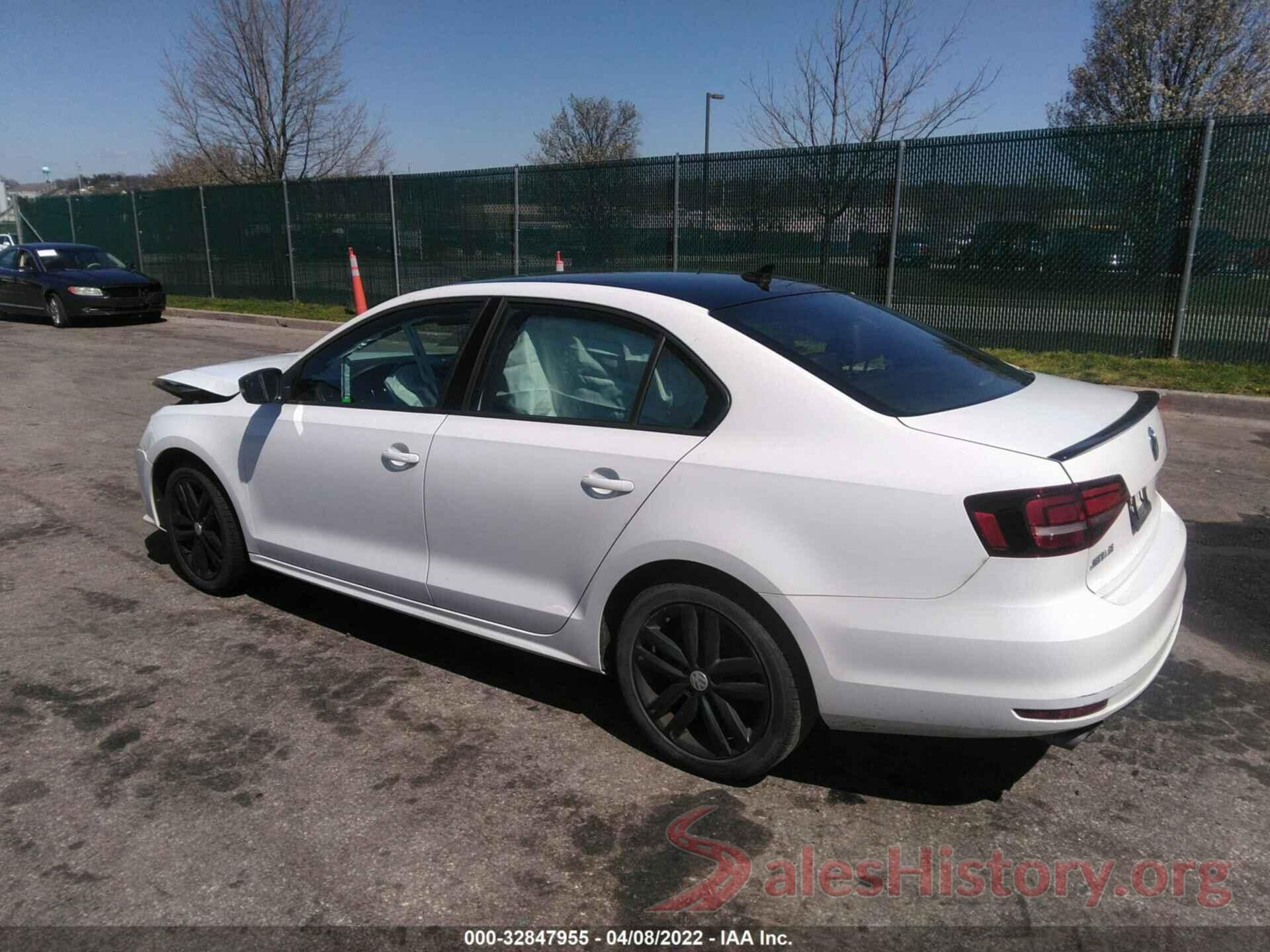 3VWD17AJ8JM212574 2018 VOLKSWAGEN JETTA