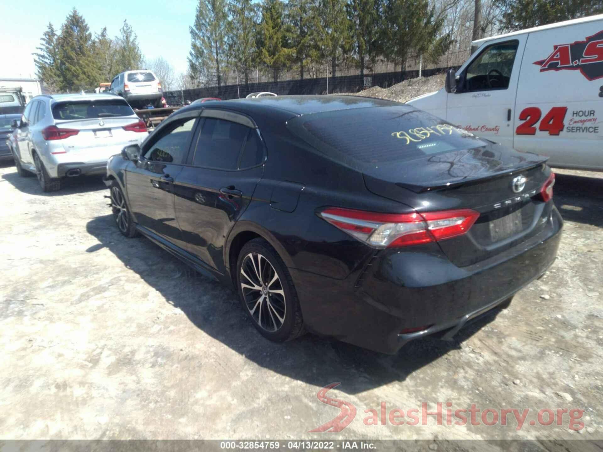 4T1B11HK7JU063345 2018 TOYOTA CAMRY