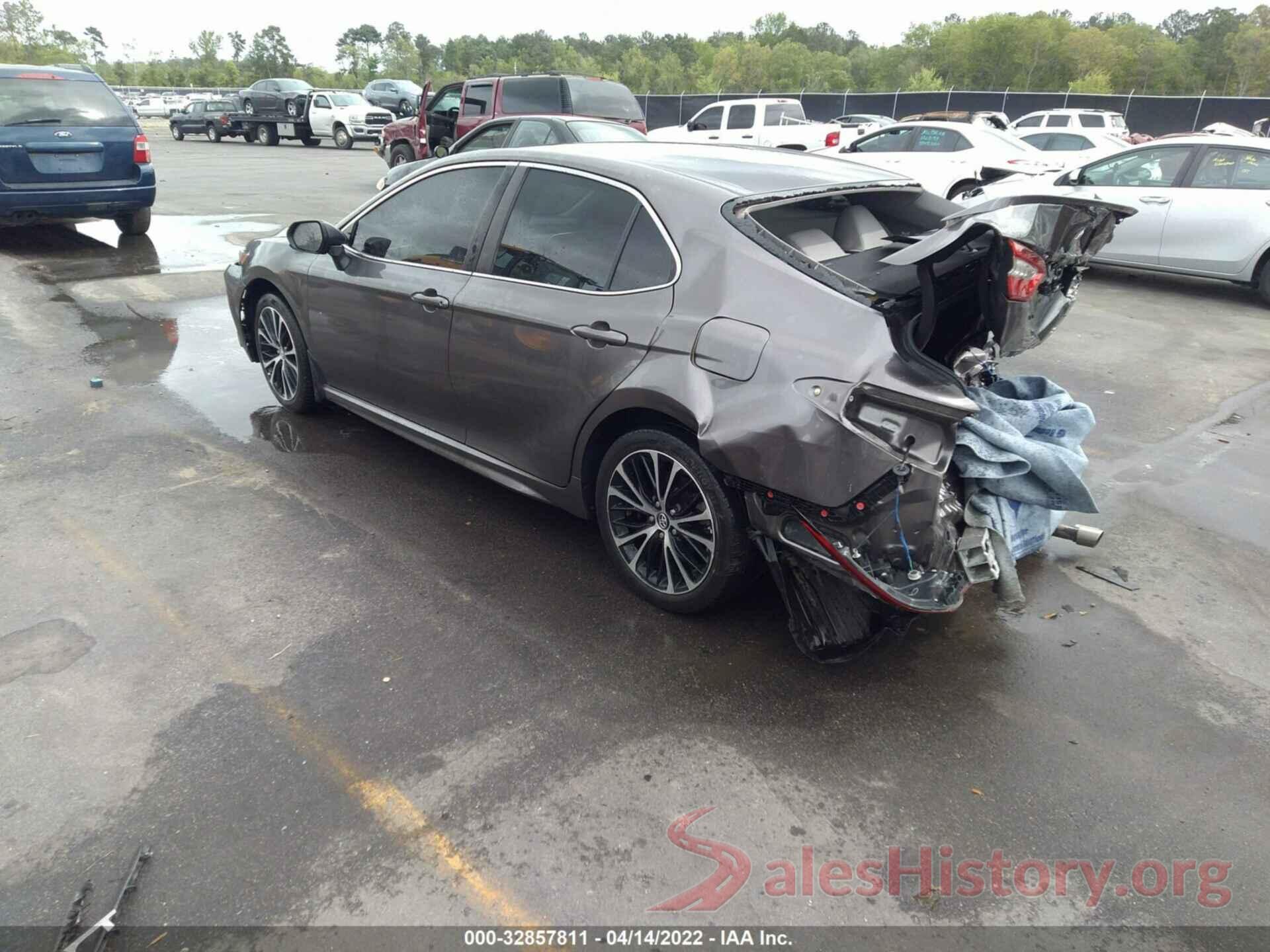 4T1B11HK4JU617554 2018 TOYOTA CAMRY