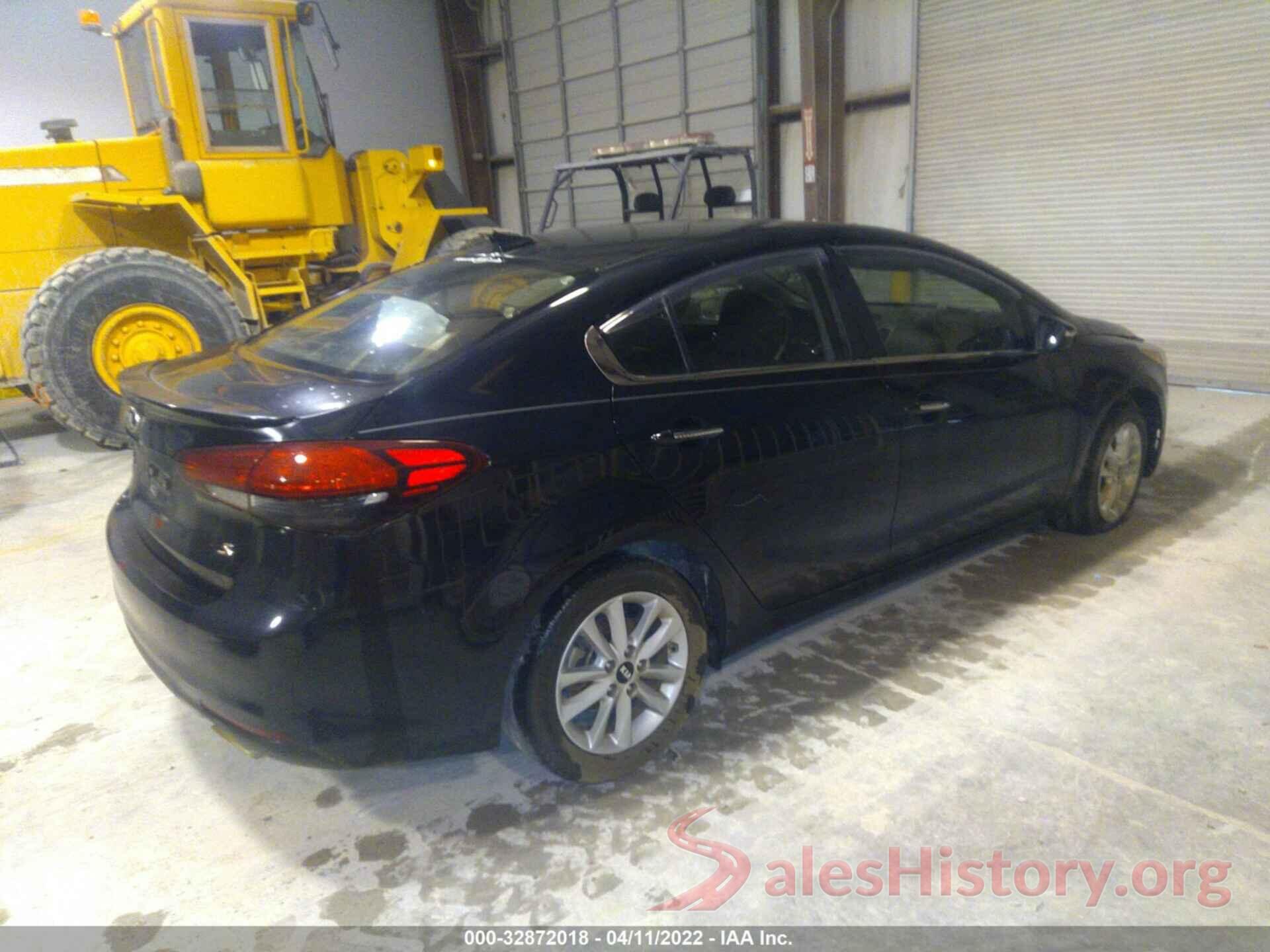 3KPFL4A75HE115135 2017 KIA FORTE