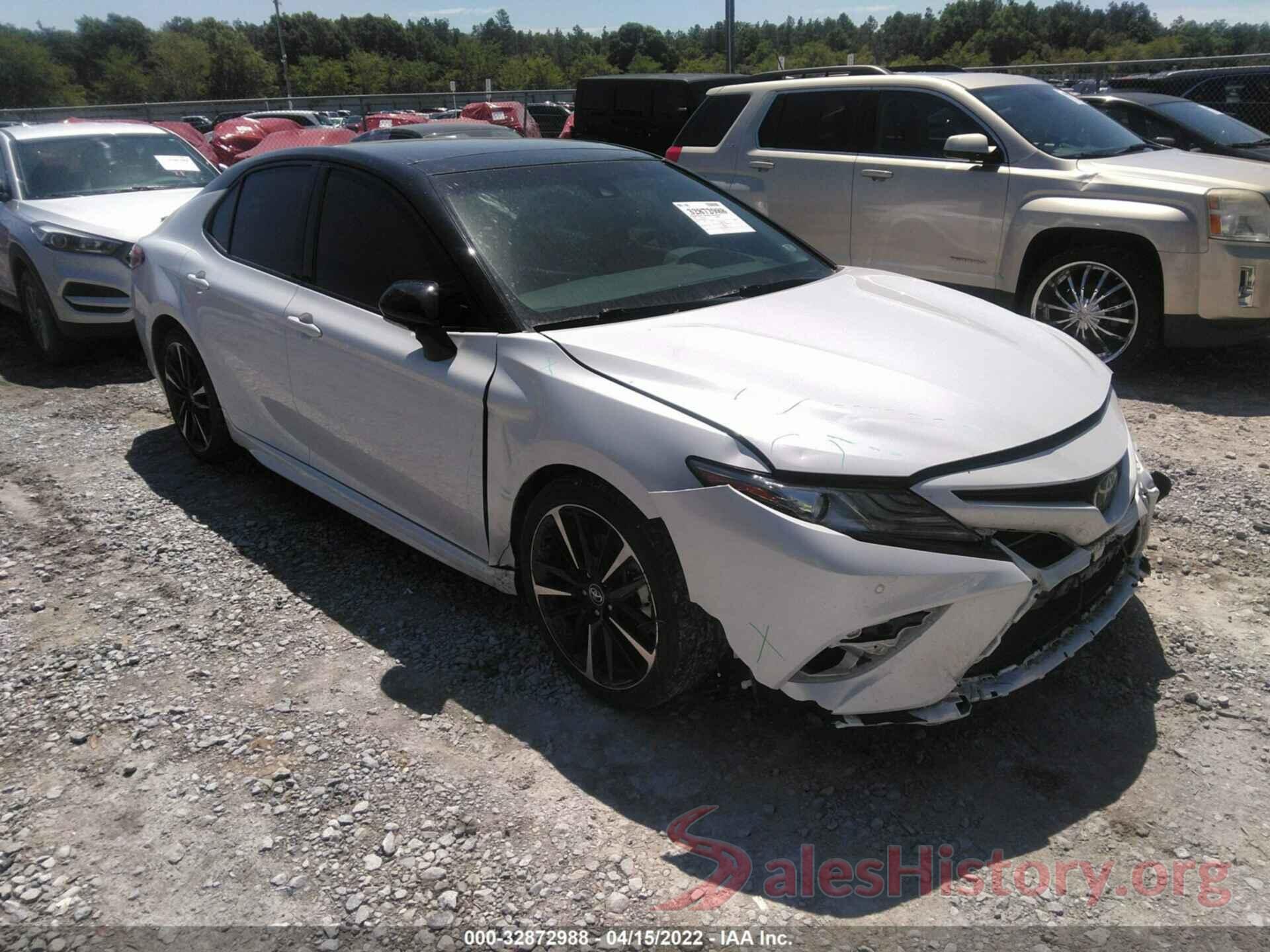 4T1B61HK3JU033132 2018 TOYOTA CAMRY