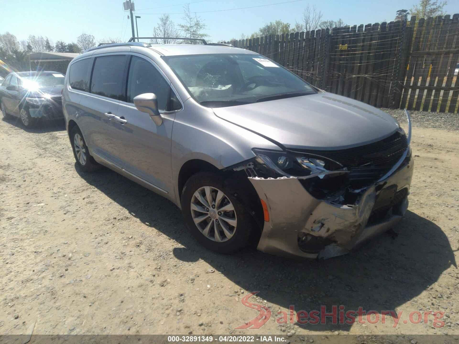 2C4RC1BG7KR554708 2019 CHRYSLER PACIFICA