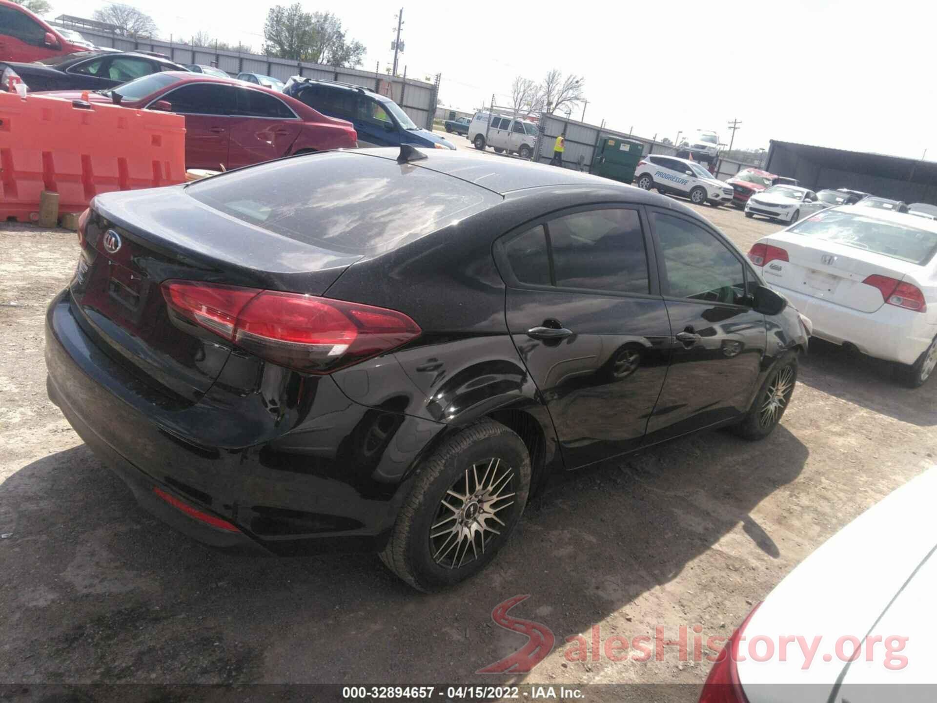 3KPFK4A79HE102326 2017 KIA FORTE