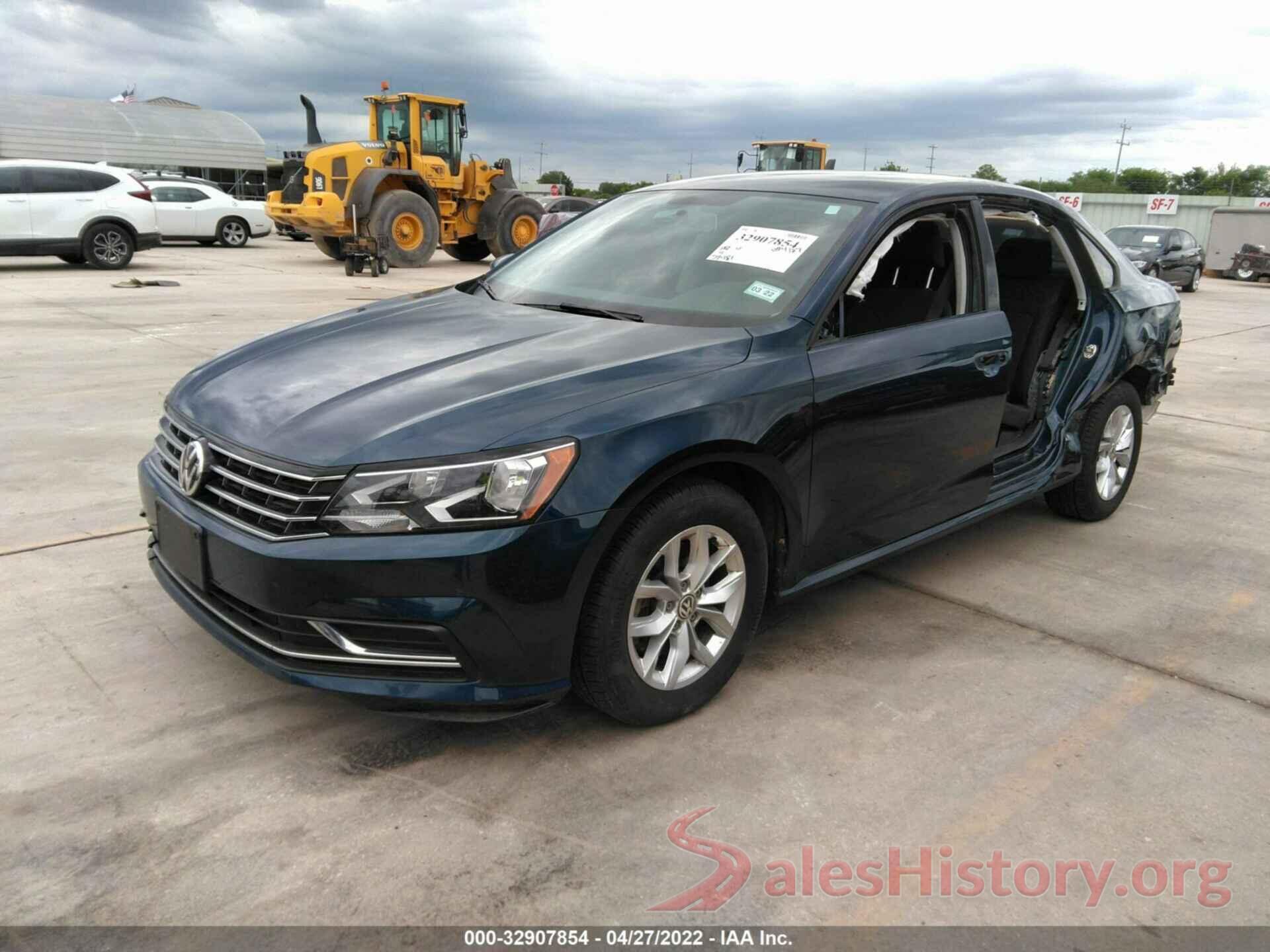 1VWAA7A32JC032237 2018 VOLKSWAGEN PASSAT