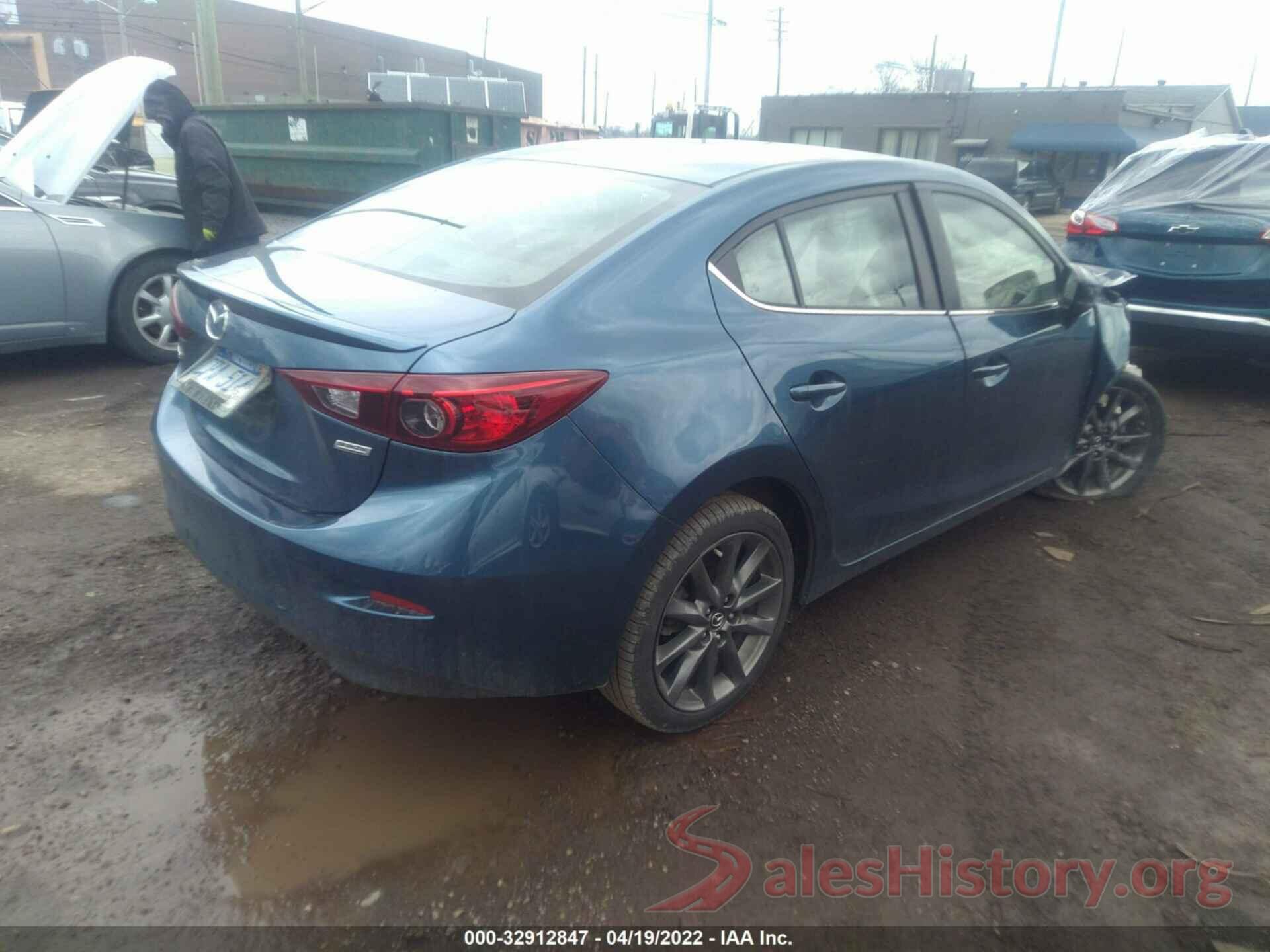 3MZBN1V36JM274236 2018 MAZDA MAZDA3 4-DOOR