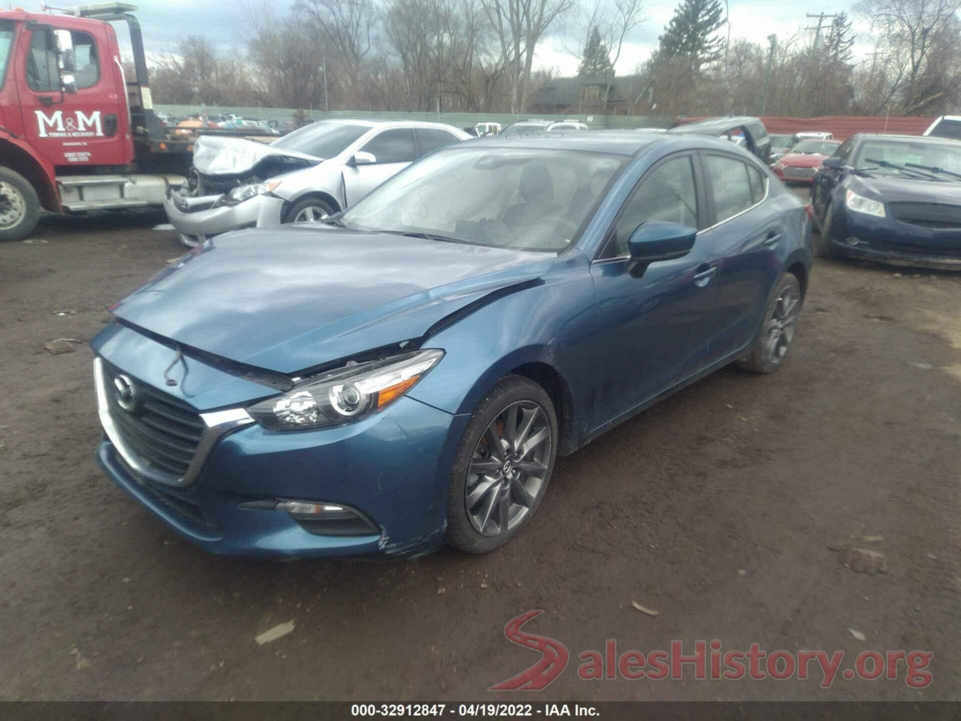 3MZBN1V36JM274236 2018 MAZDA MAZDA3 4-DOOR