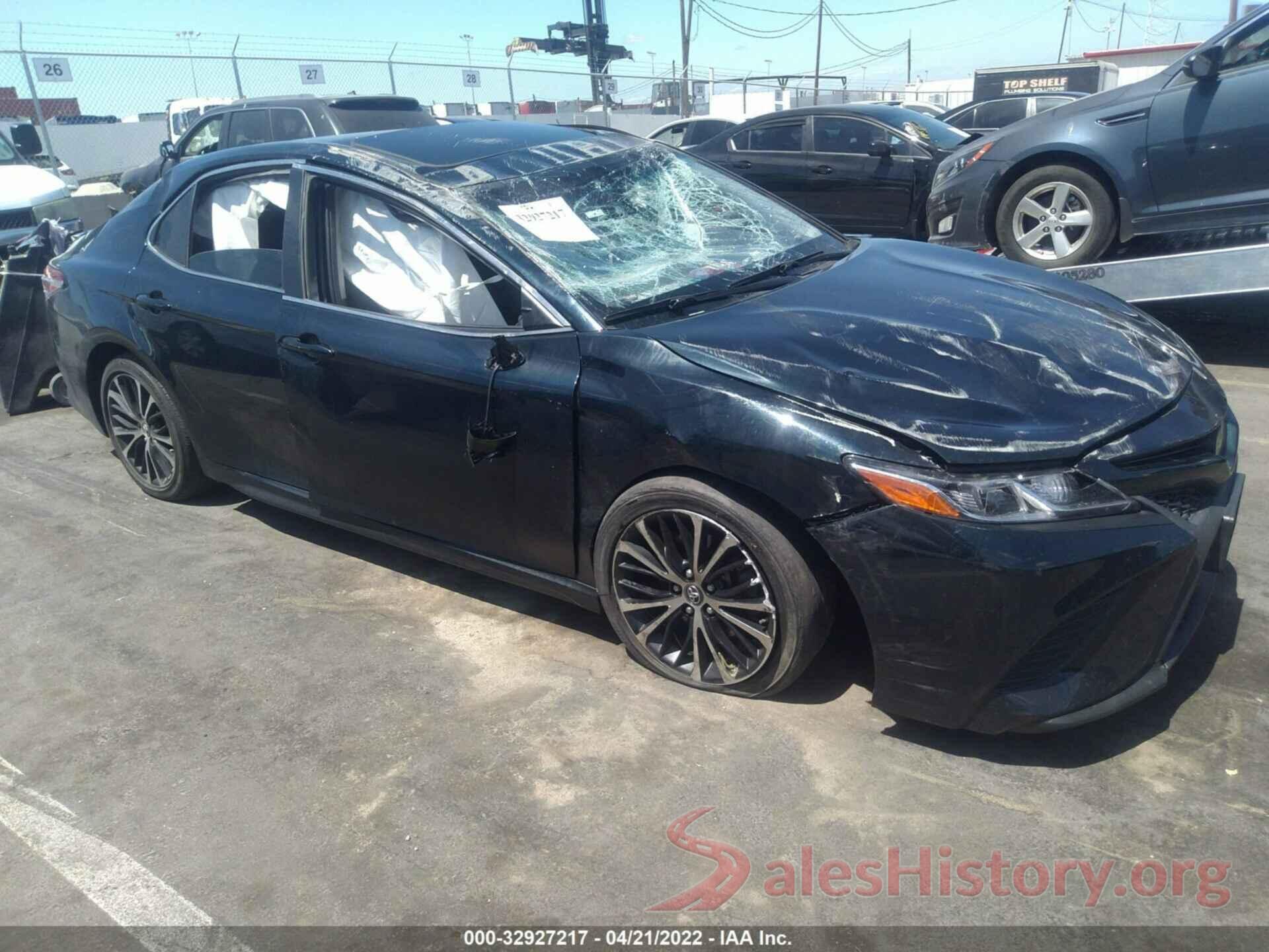 4T1B11HK6JU526656 2018 TOYOTA CAMRY