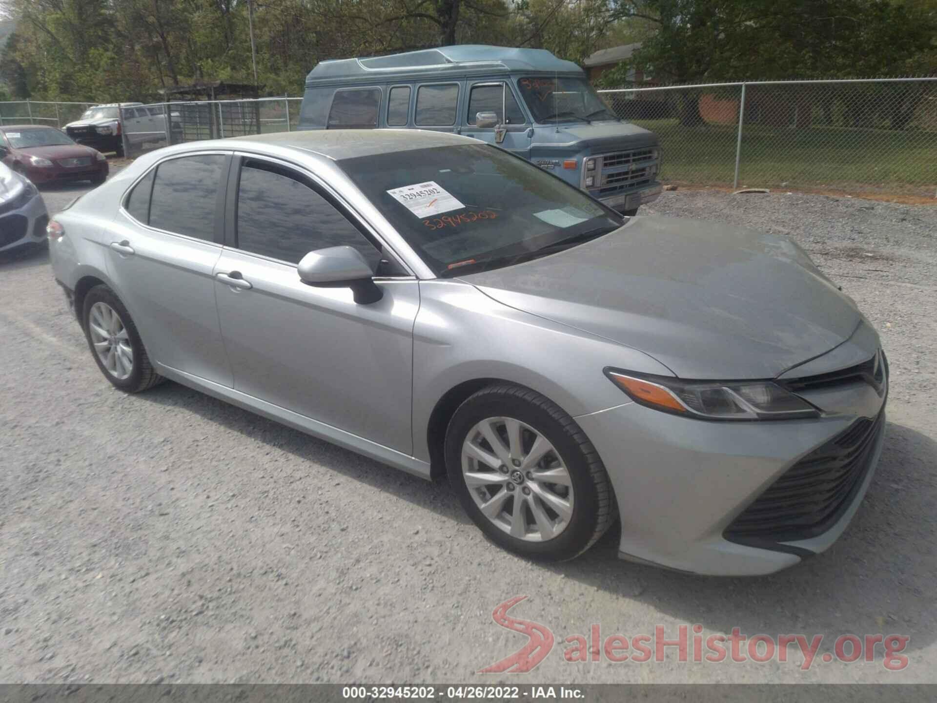 4T1B11HK2JU056660 2018 TOYOTA CAMRY