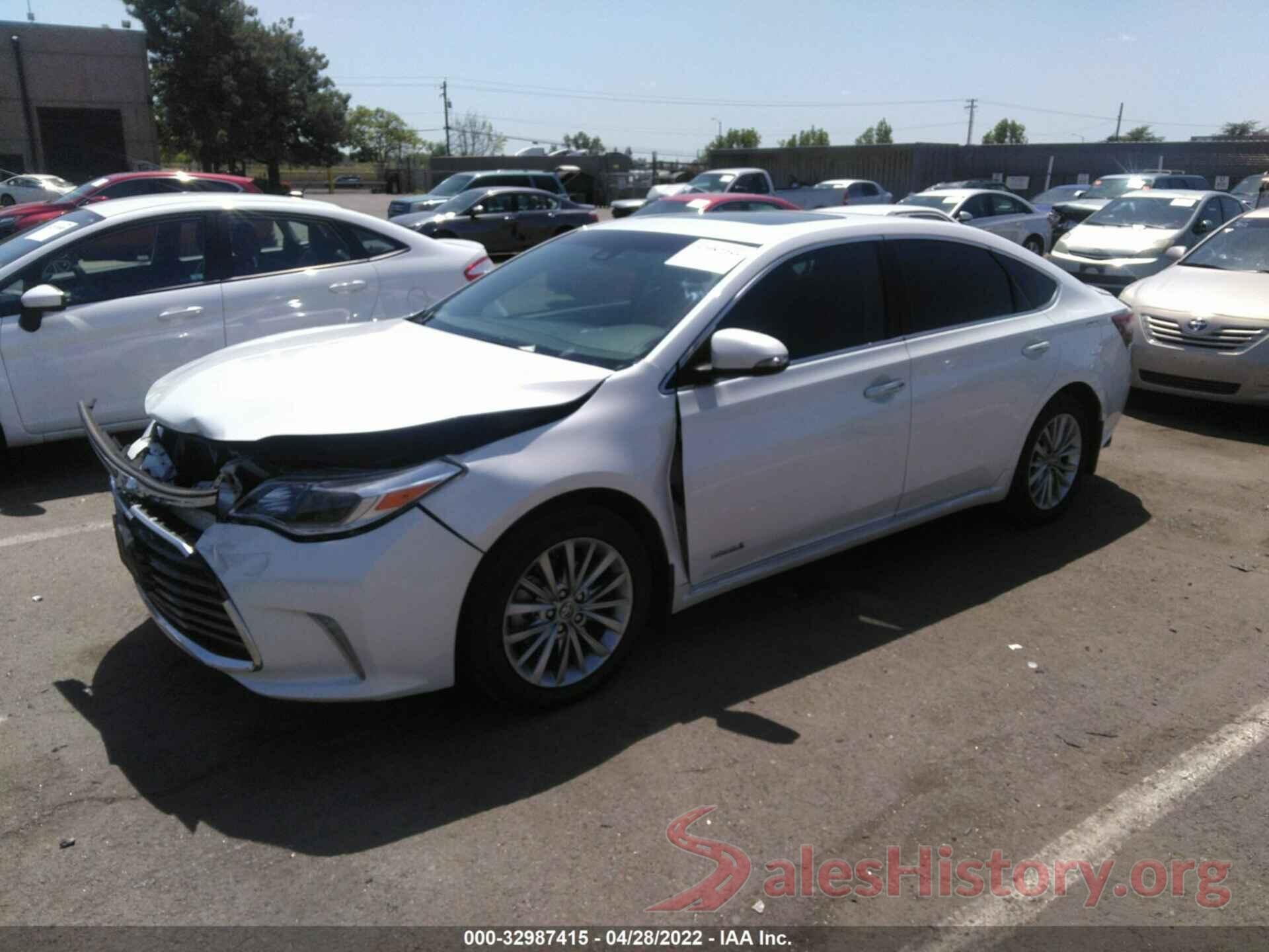 4T1BD1EB0JU061318 2018 TOYOTA AVALON