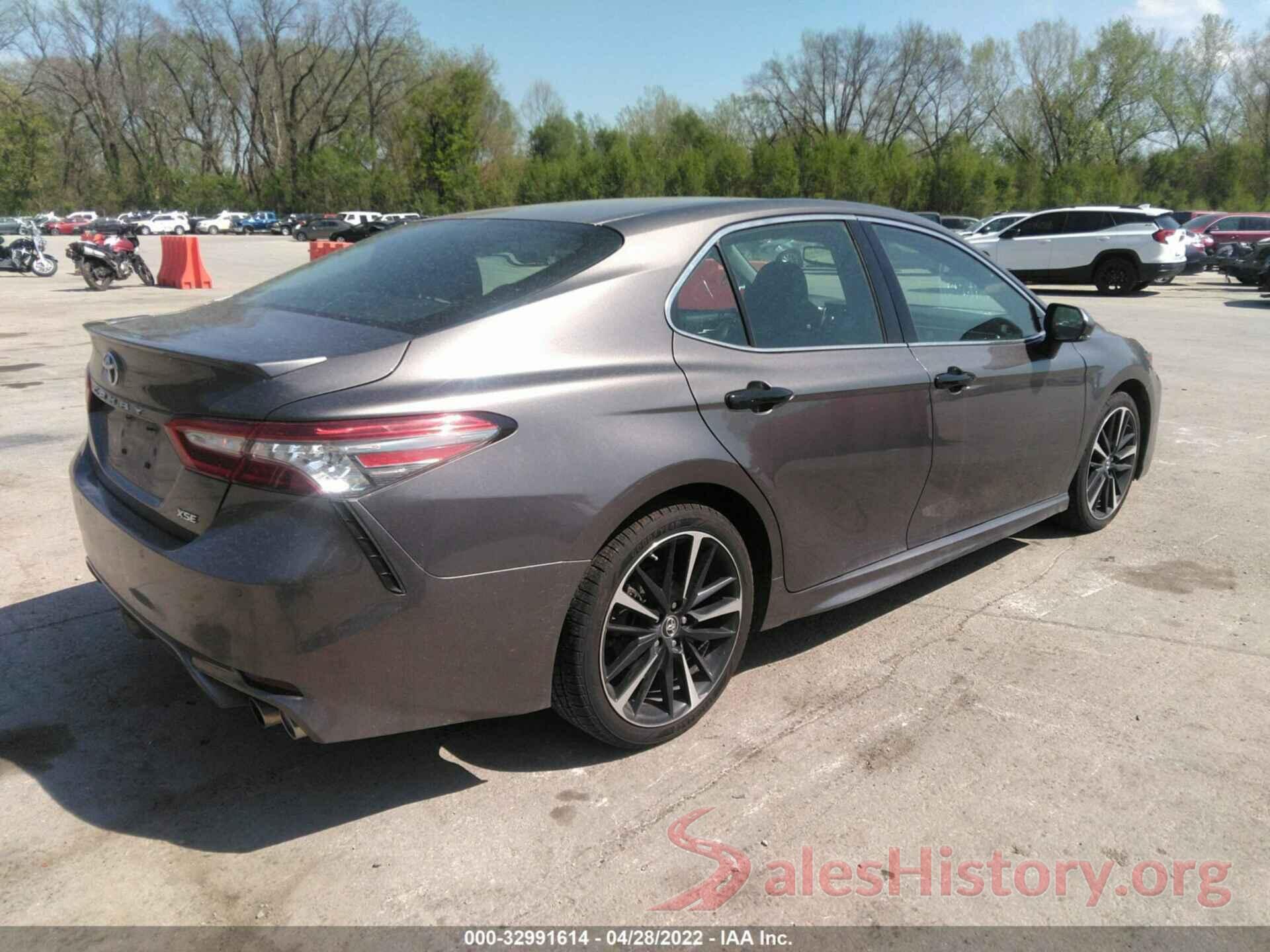 4T1B61HKXJU132417 2018 TOYOTA CAMRY