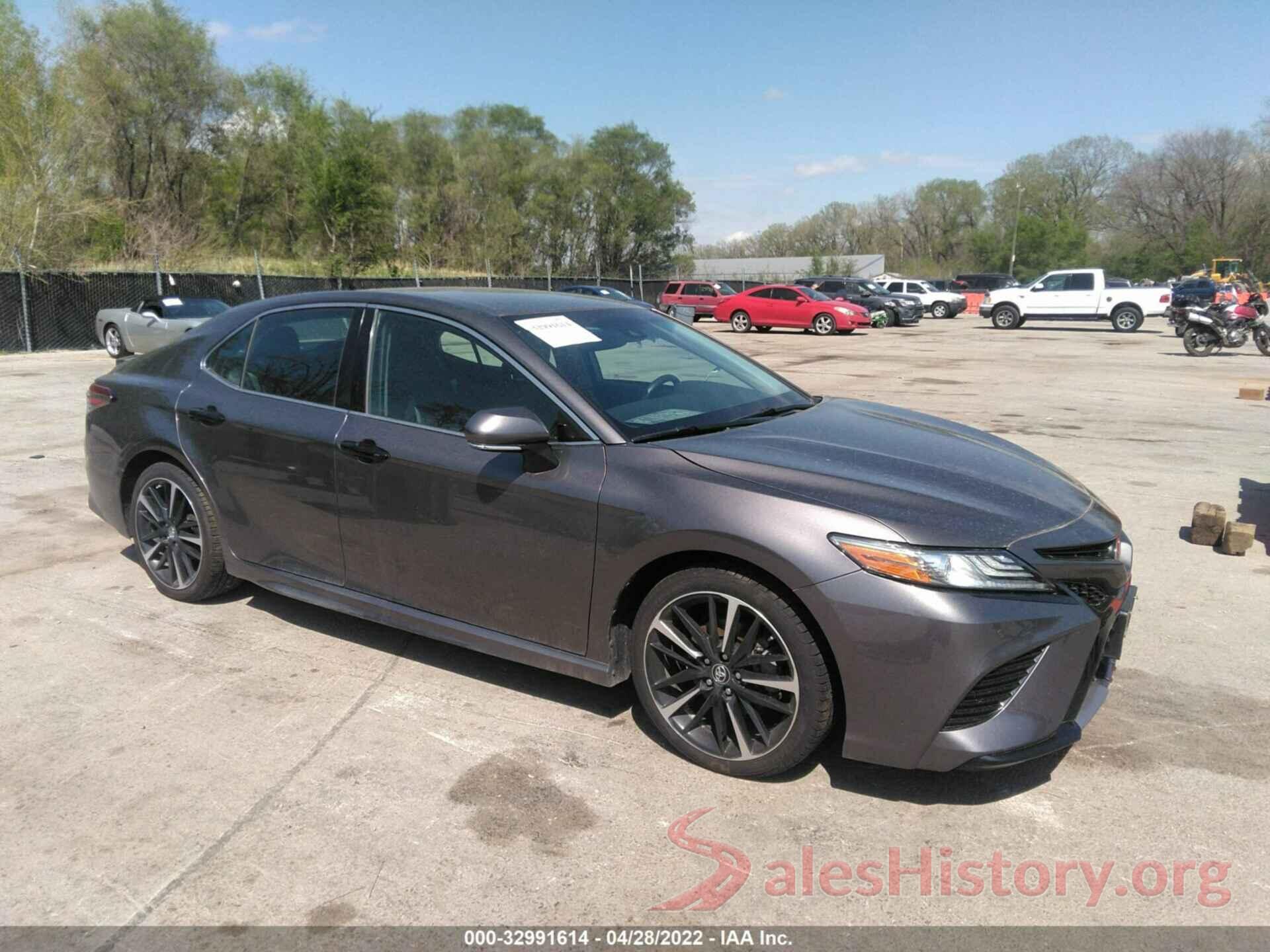 4T1B61HKXJU132417 2018 TOYOTA CAMRY