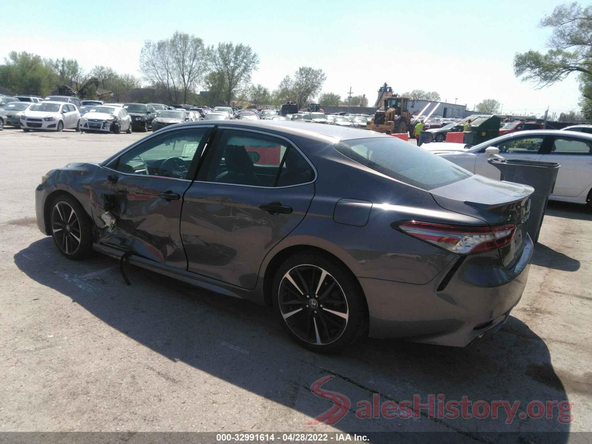 4T1B61HKXJU132417 2018 TOYOTA CAMRY