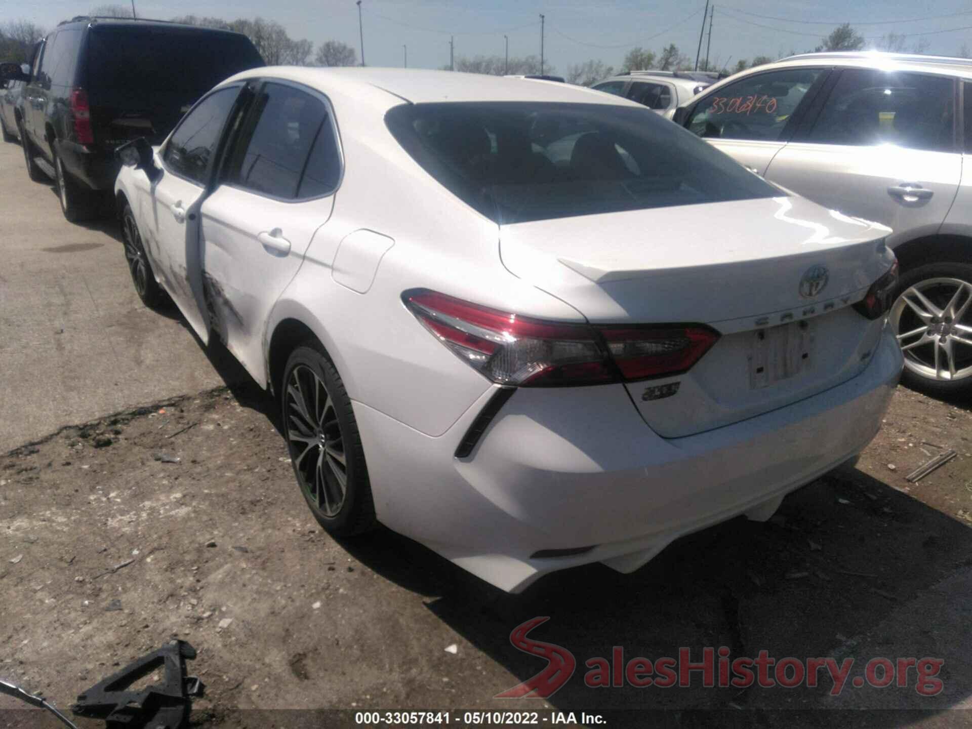 4T1B11HK7JU585893 2018 TOYOTA CAMRY