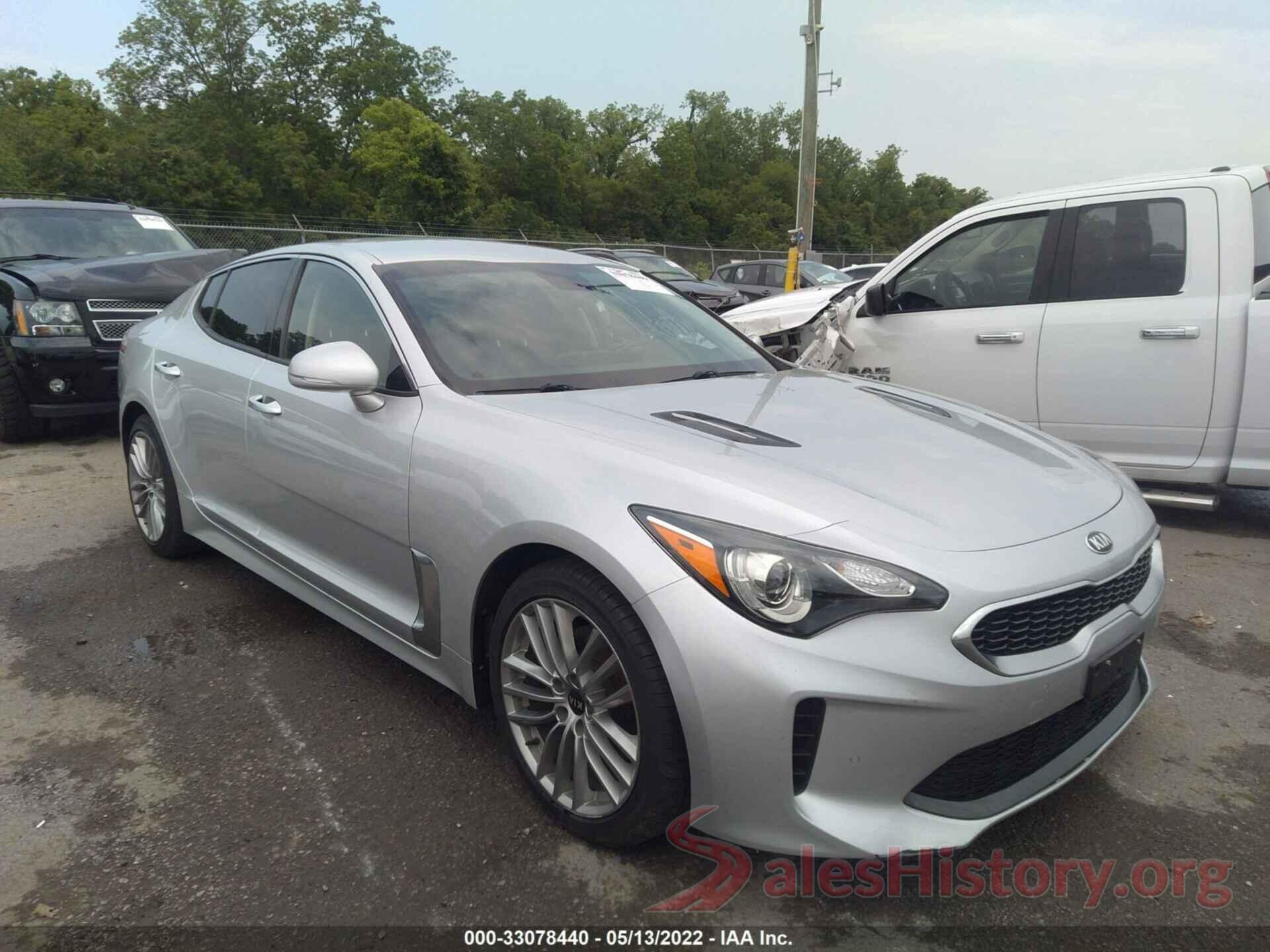 KNAE15LA2J6011081 2018 KIA STINGER