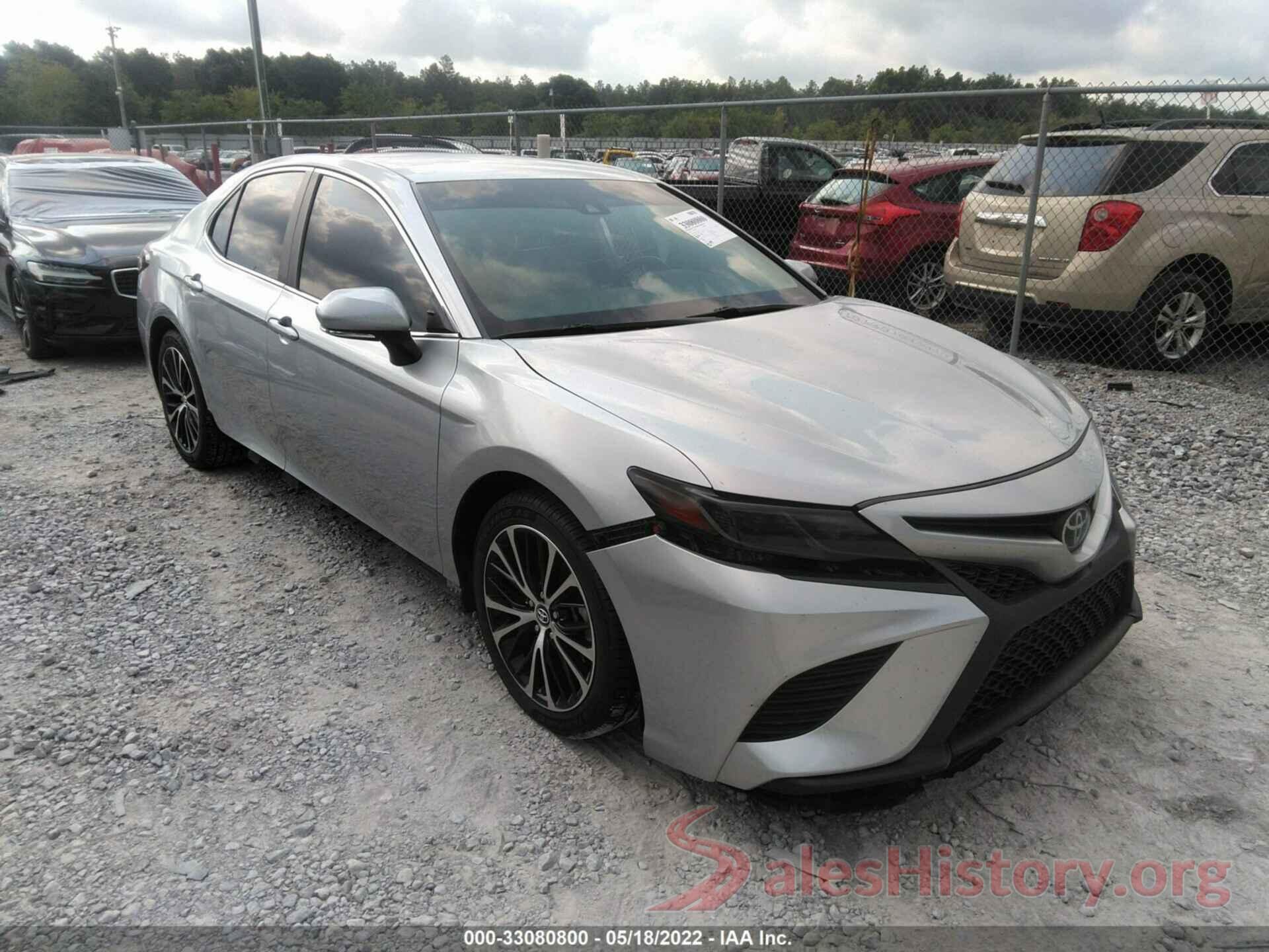 4T1B11HK7JU033567 2018 TOYOTA CAMRY