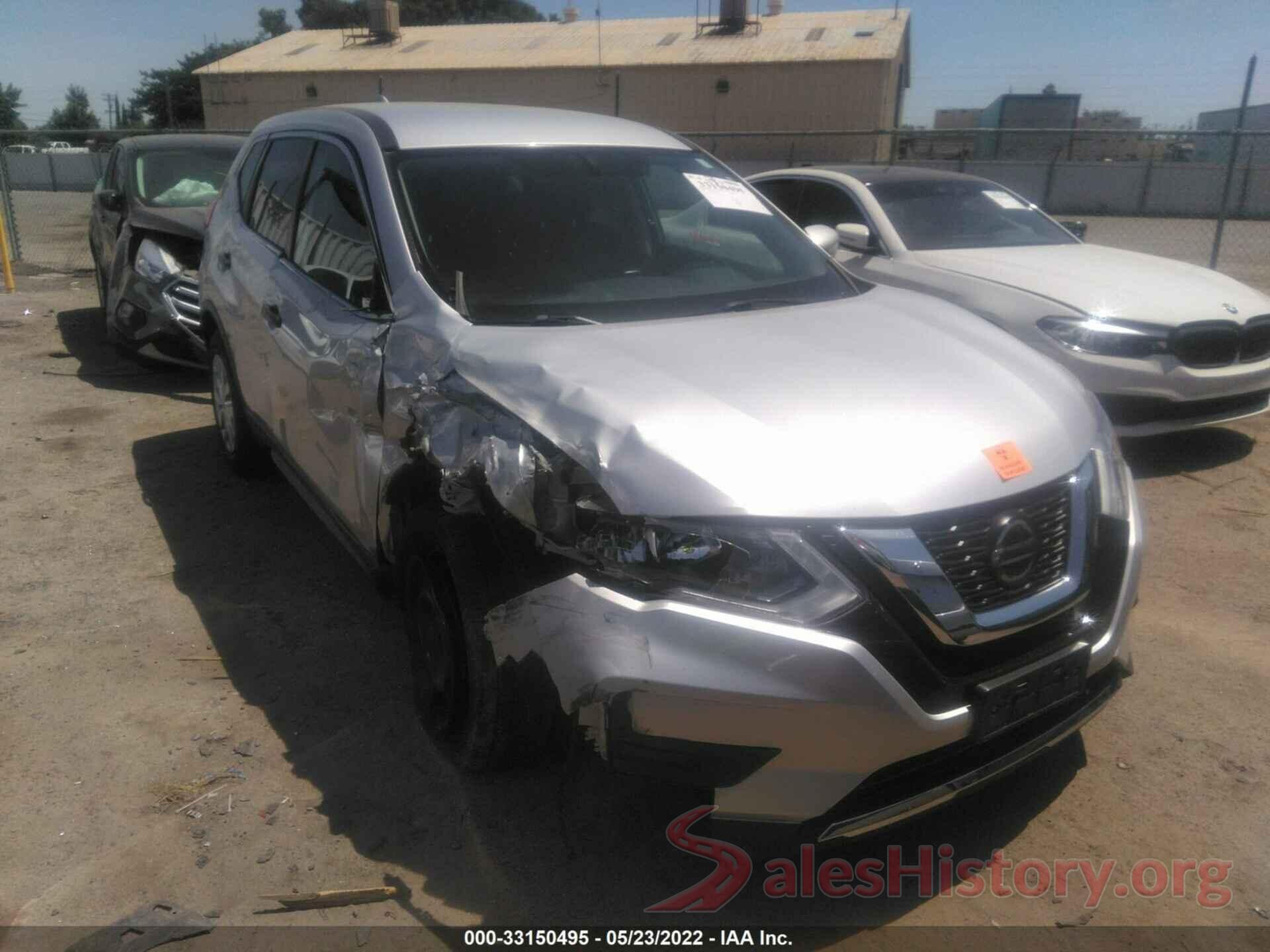 KNMAT2MT8JP588833 2018 NISSAN ROGUE