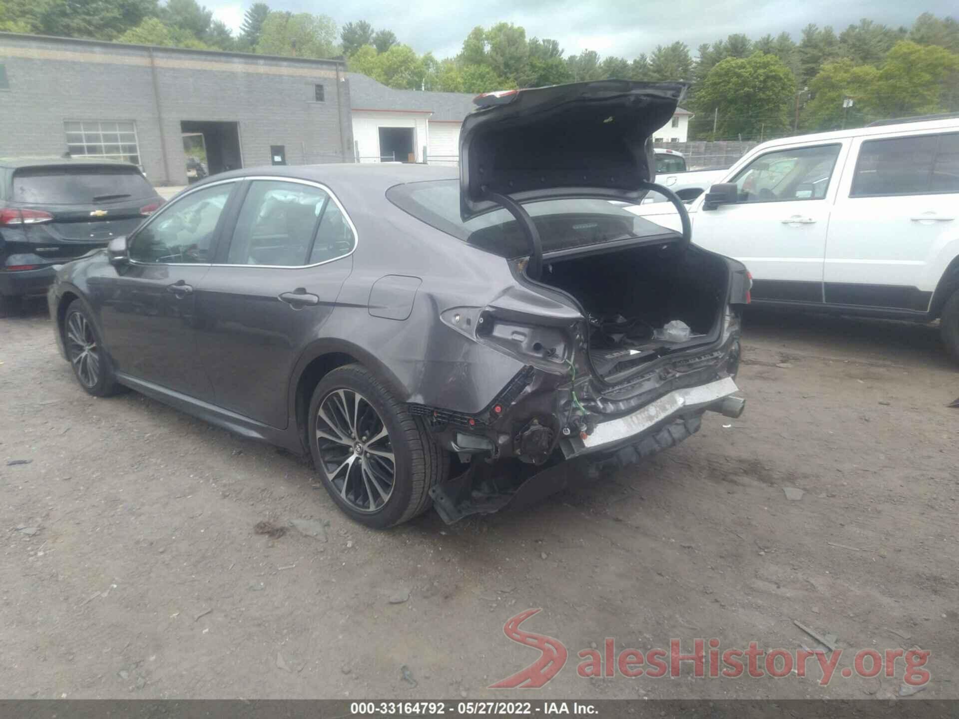 4T1B11HK0JU151959 2018 TOYOTA CAMRY