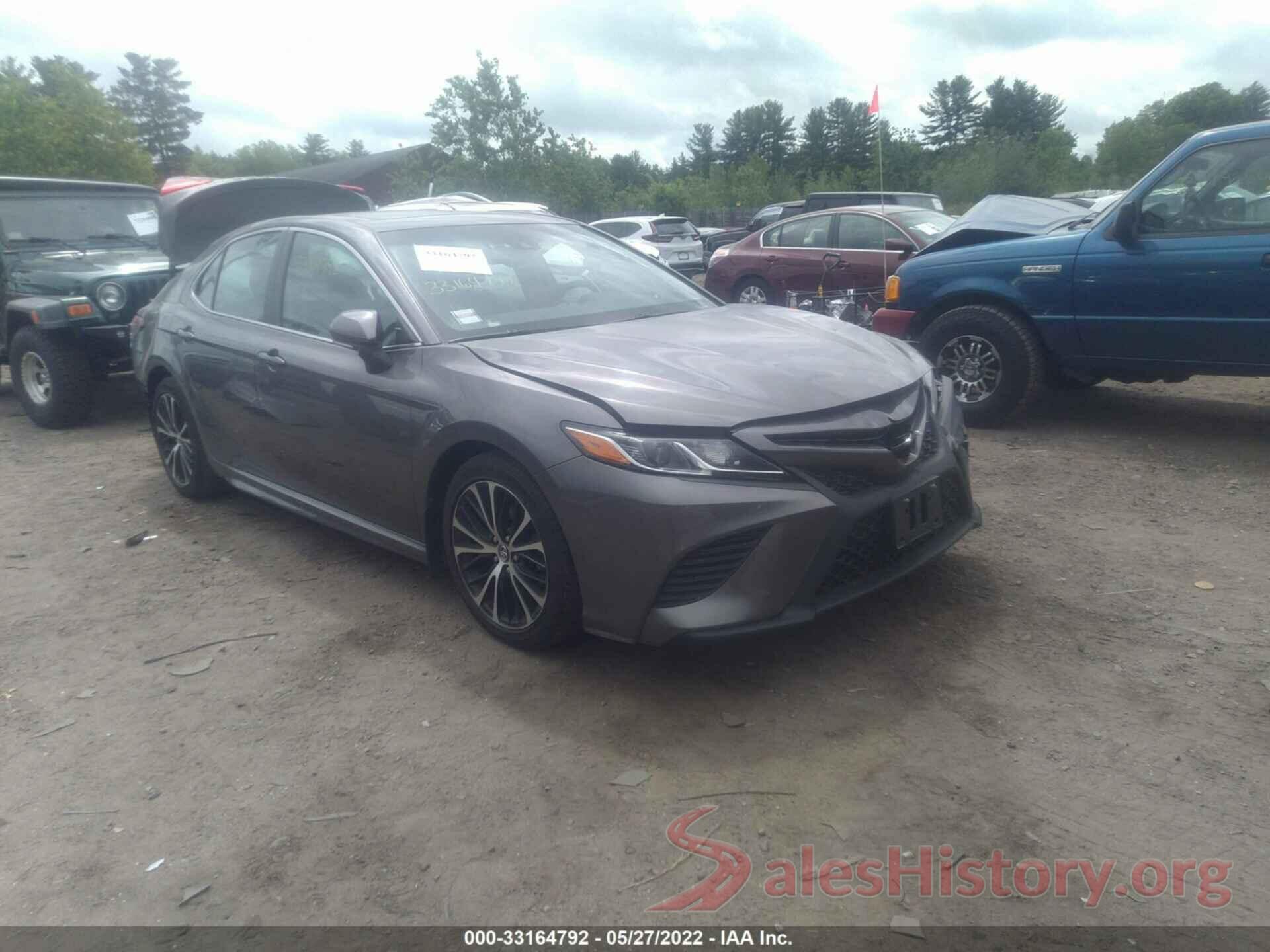 4T1B11HK0JU151959 2018 TOYOTA CAMRY