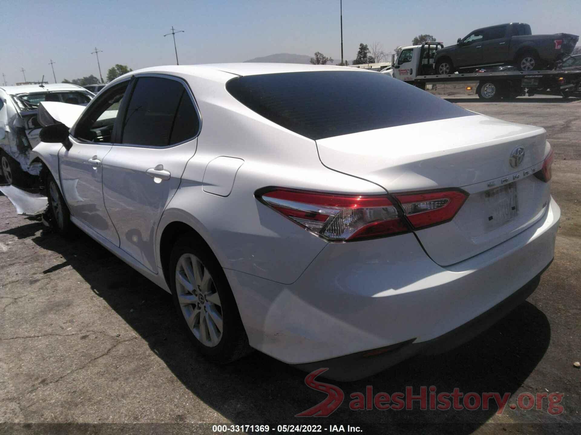 JTNB11HK5J3043844 2018 TOYOTA CAMRY