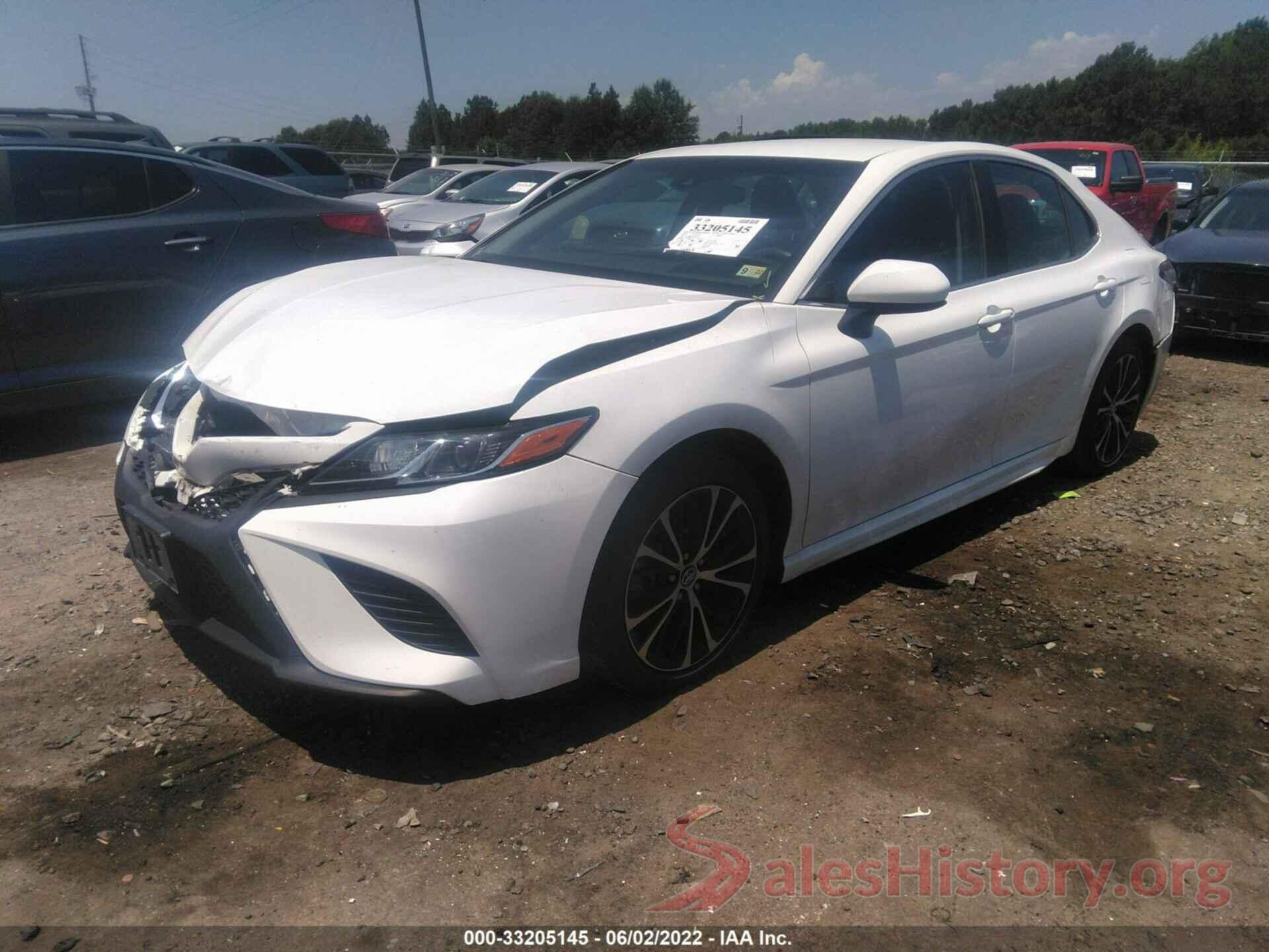 4T1B11HK6JU065068 2018 TOYOTA CAMRY