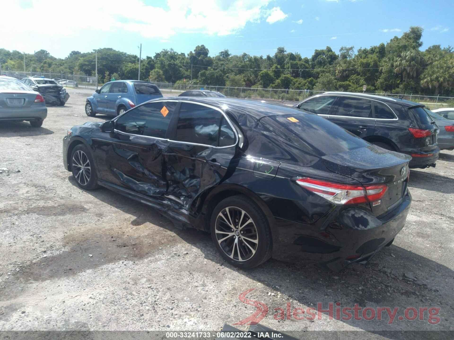 4T1B11HK1JU071814 2018 TOYOTA CAMRY