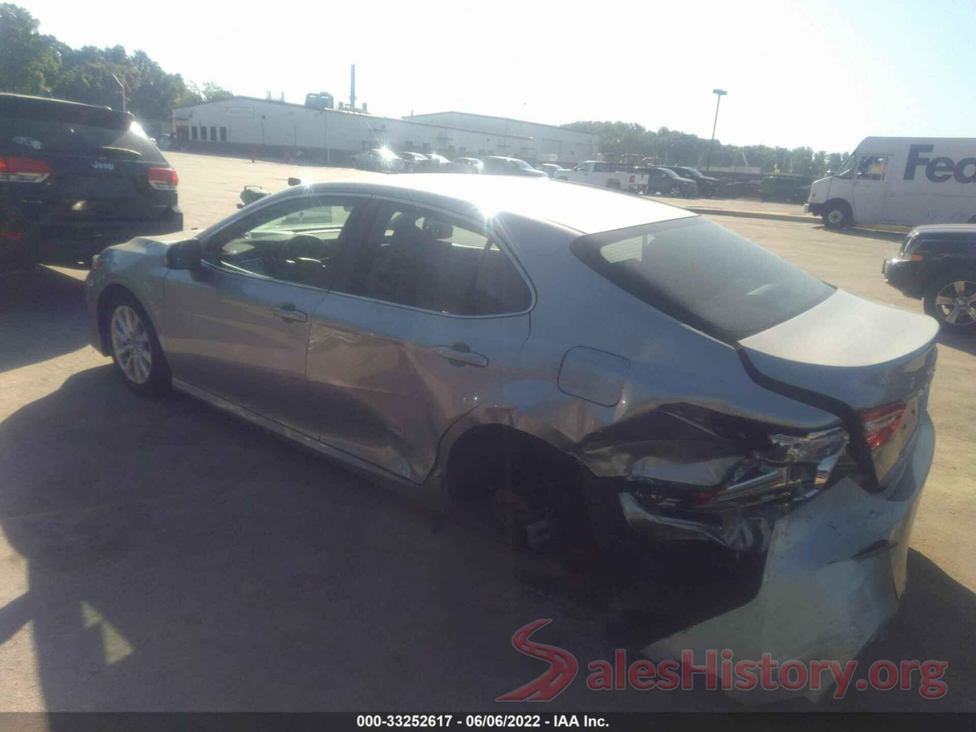 4T1B11HK1JU620542 2018 TOYOTA CAMRY