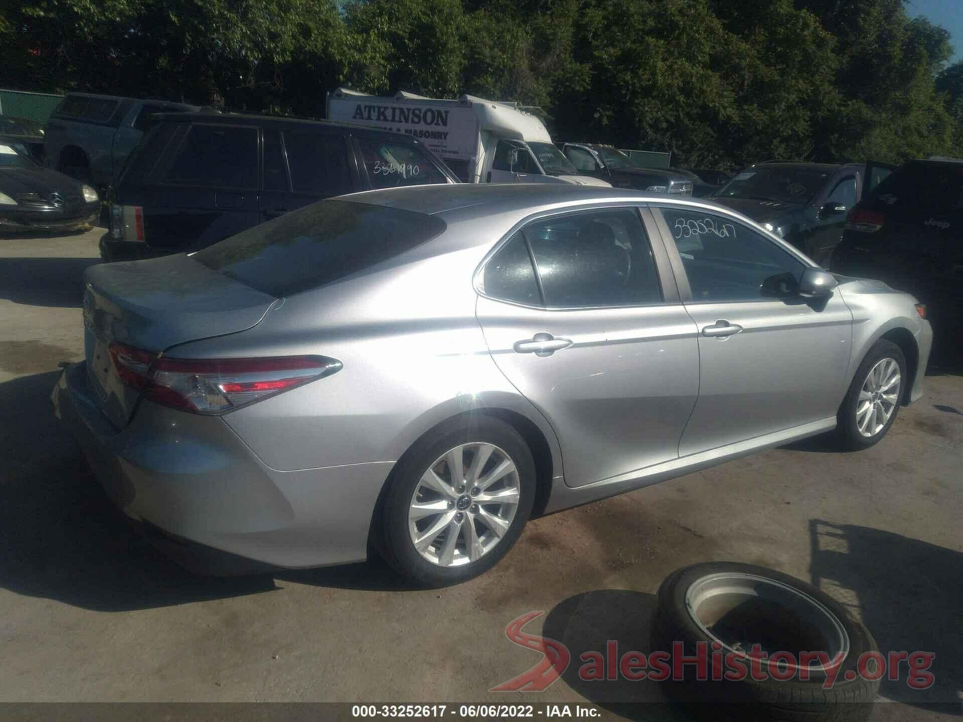 4T1B11HK1JU620542 2018 TOYOTA CAMRY