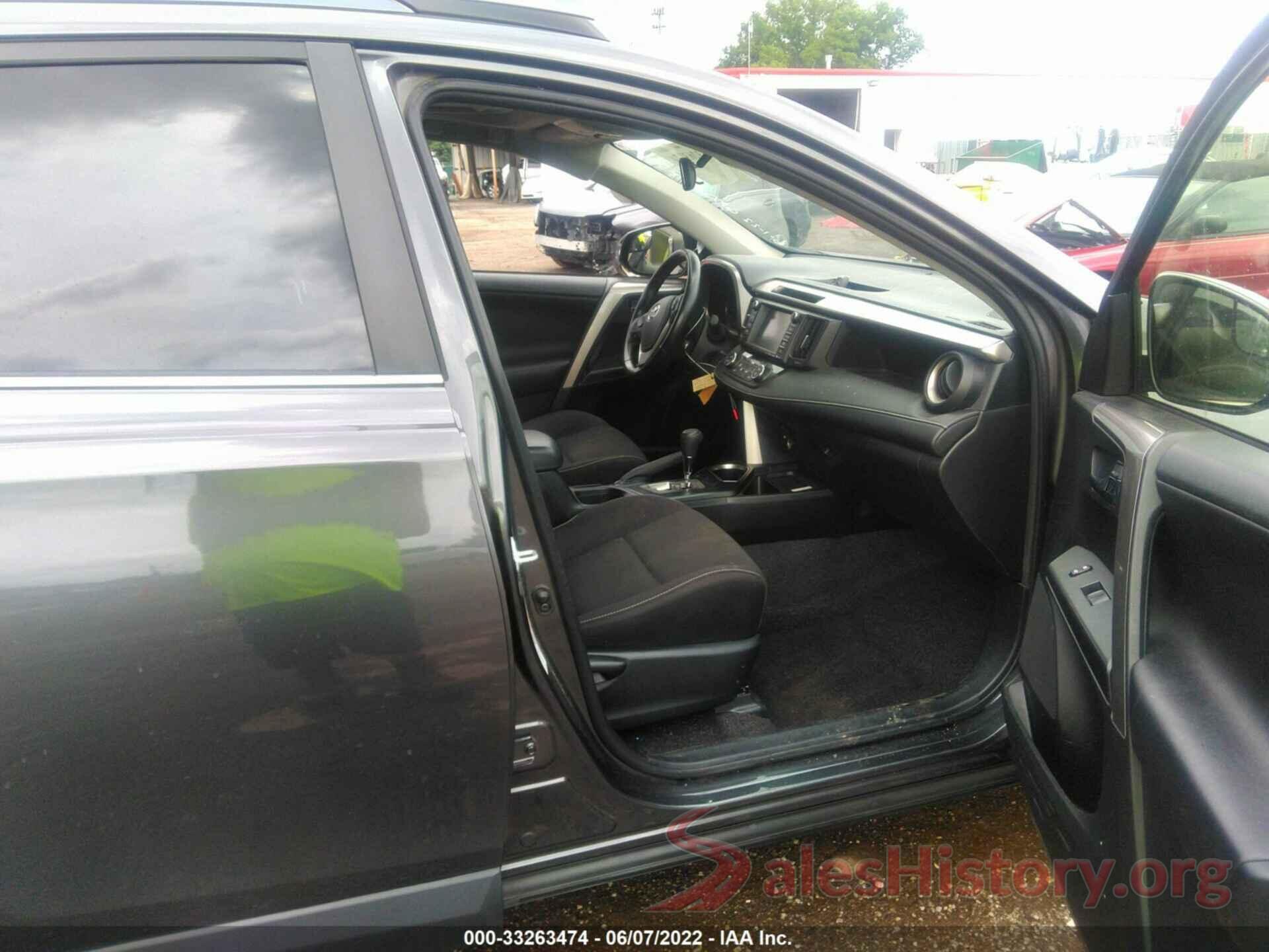 JTMRFREV0HJ114262 2017 TOYOTA RAV4