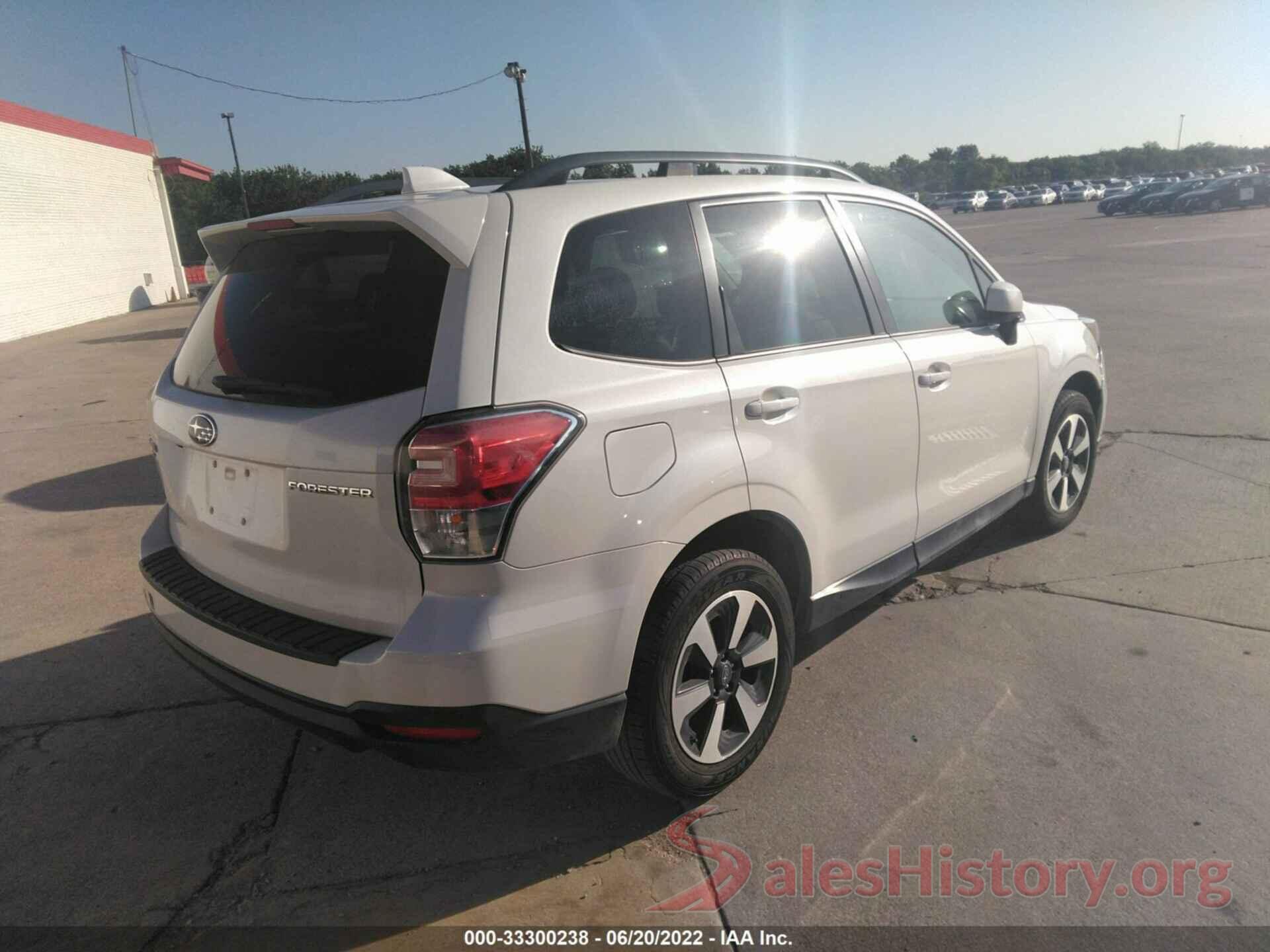 JF2SJAGC3JH510956 2018 SUBARU FORESTER