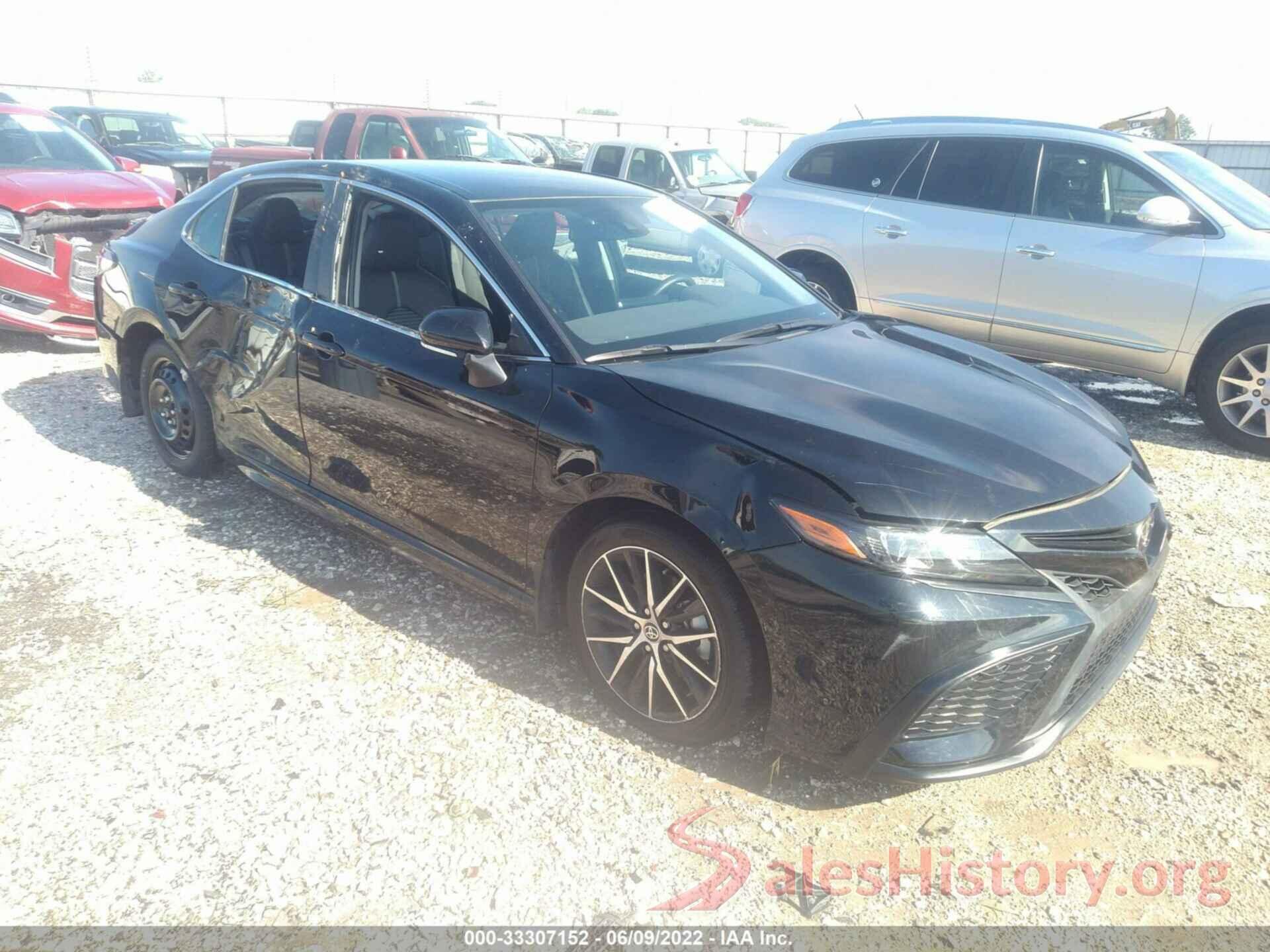 4T1G11AK5NU620114 2022 TOYOTA CAMRY