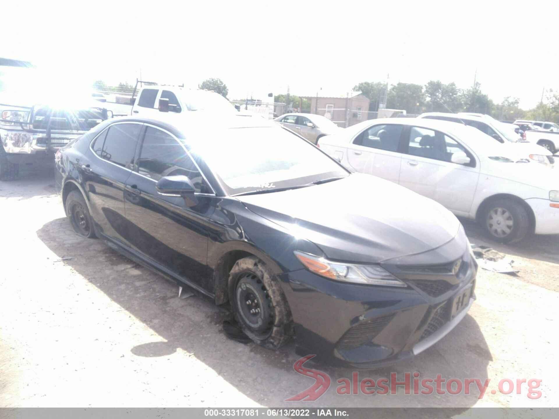 4T1B61HK1JU613611 2018 TOYOTA CAMRY